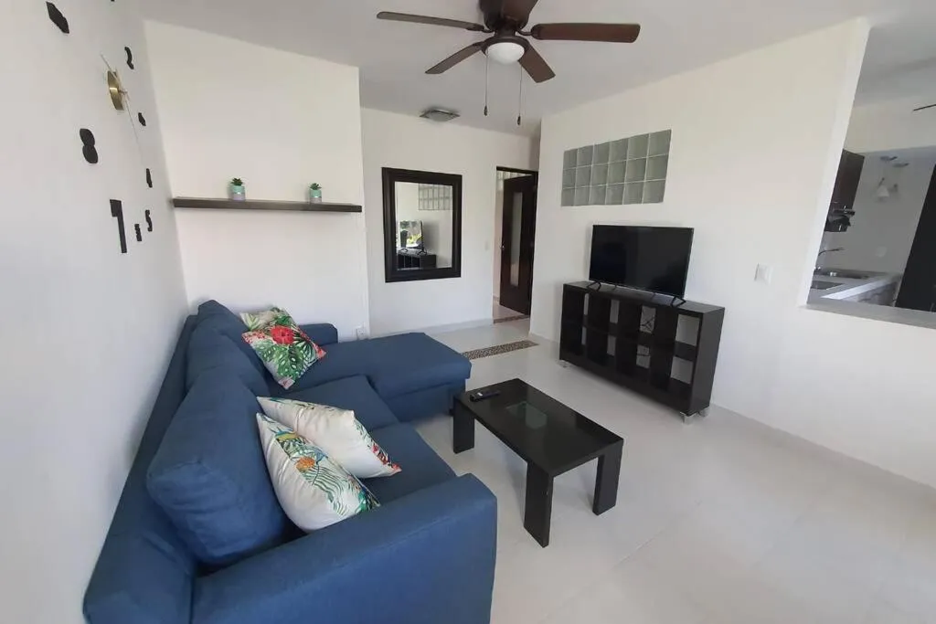 Depa de 3 habs, 3 baños y piscina (Zona Hotelera)