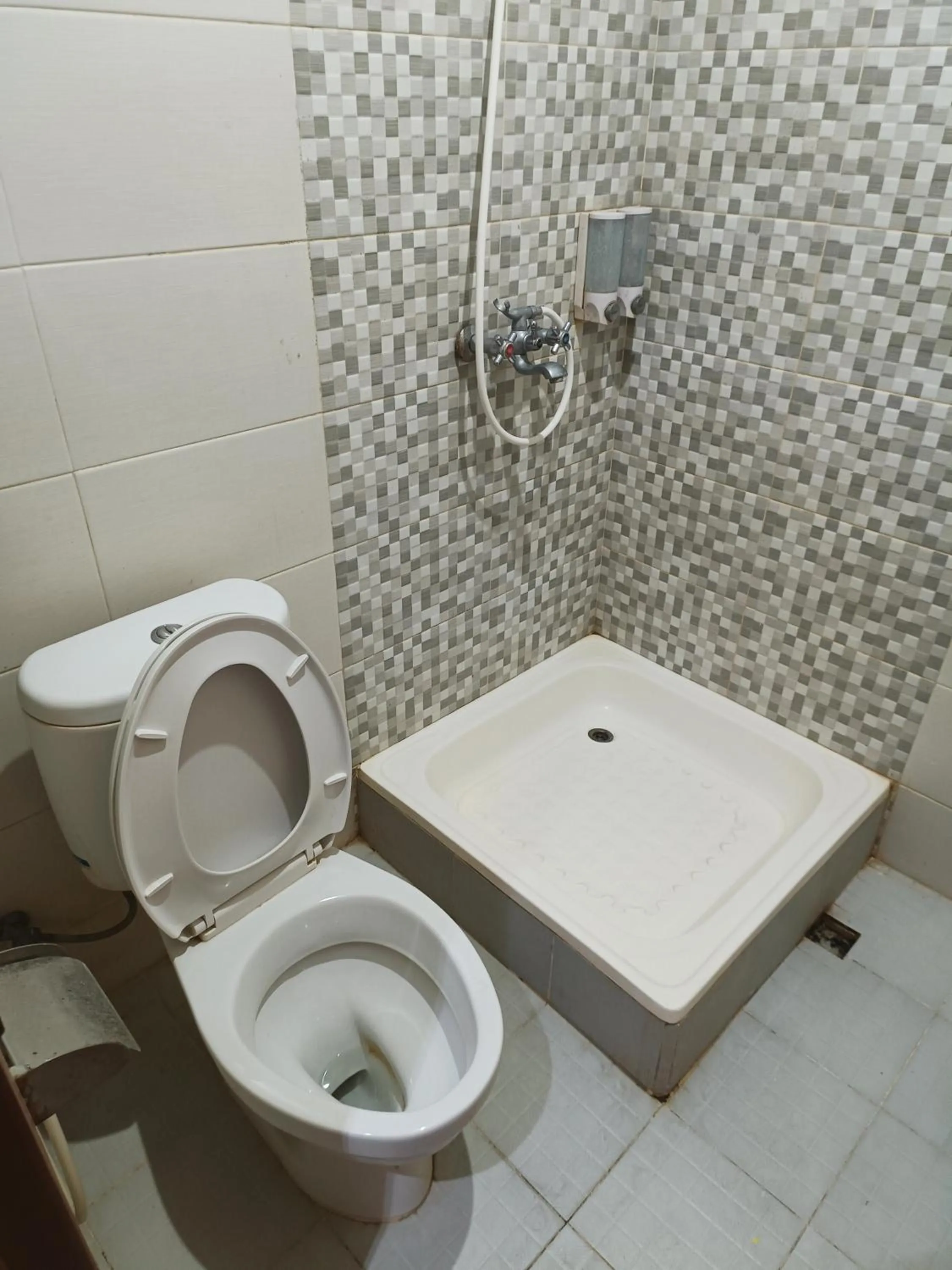 Balqies Homestay Syariah Makassar Mitra RedDoorz