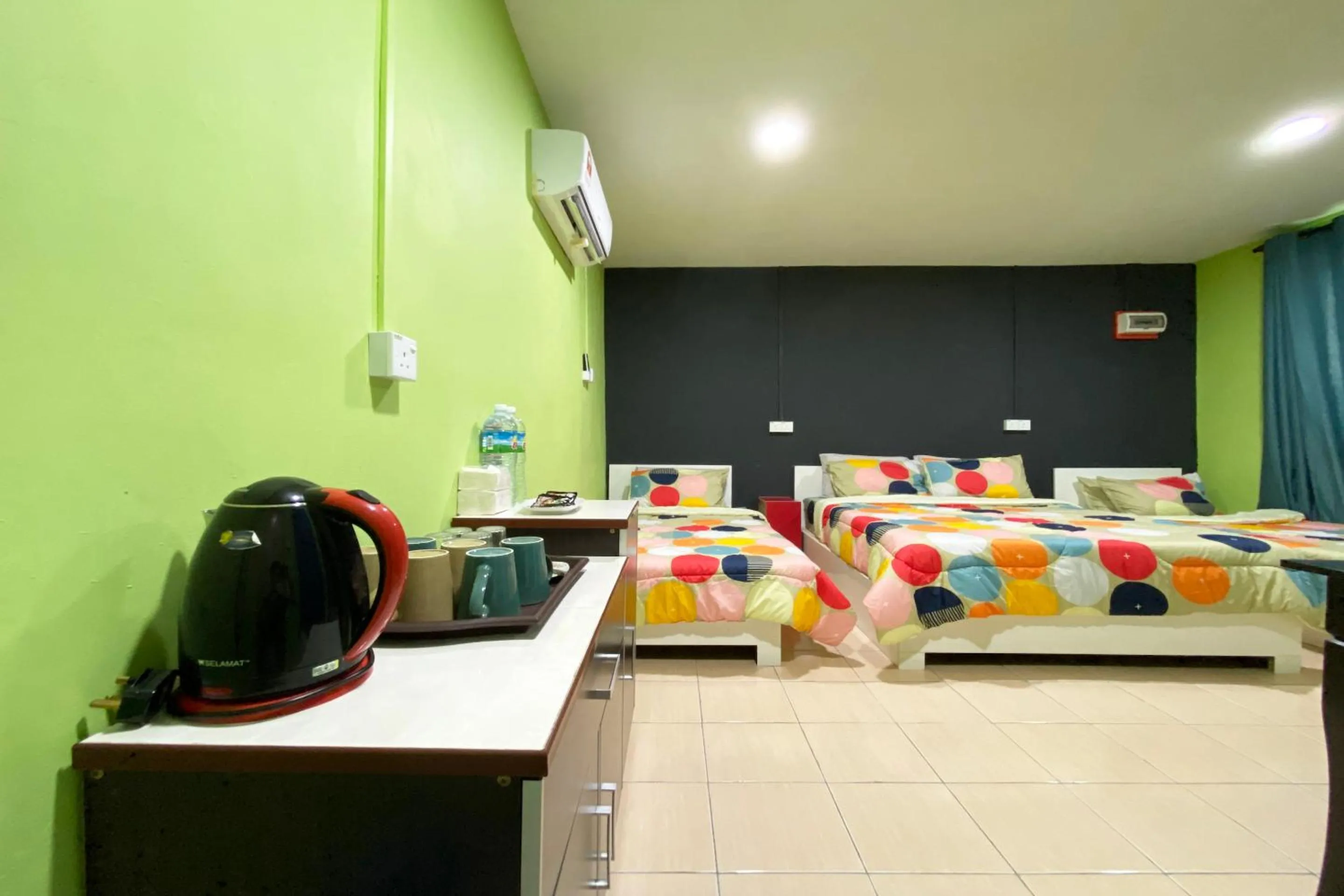 Photo of the whole room, Bed in Hotel O Tambunan Nature Lodge