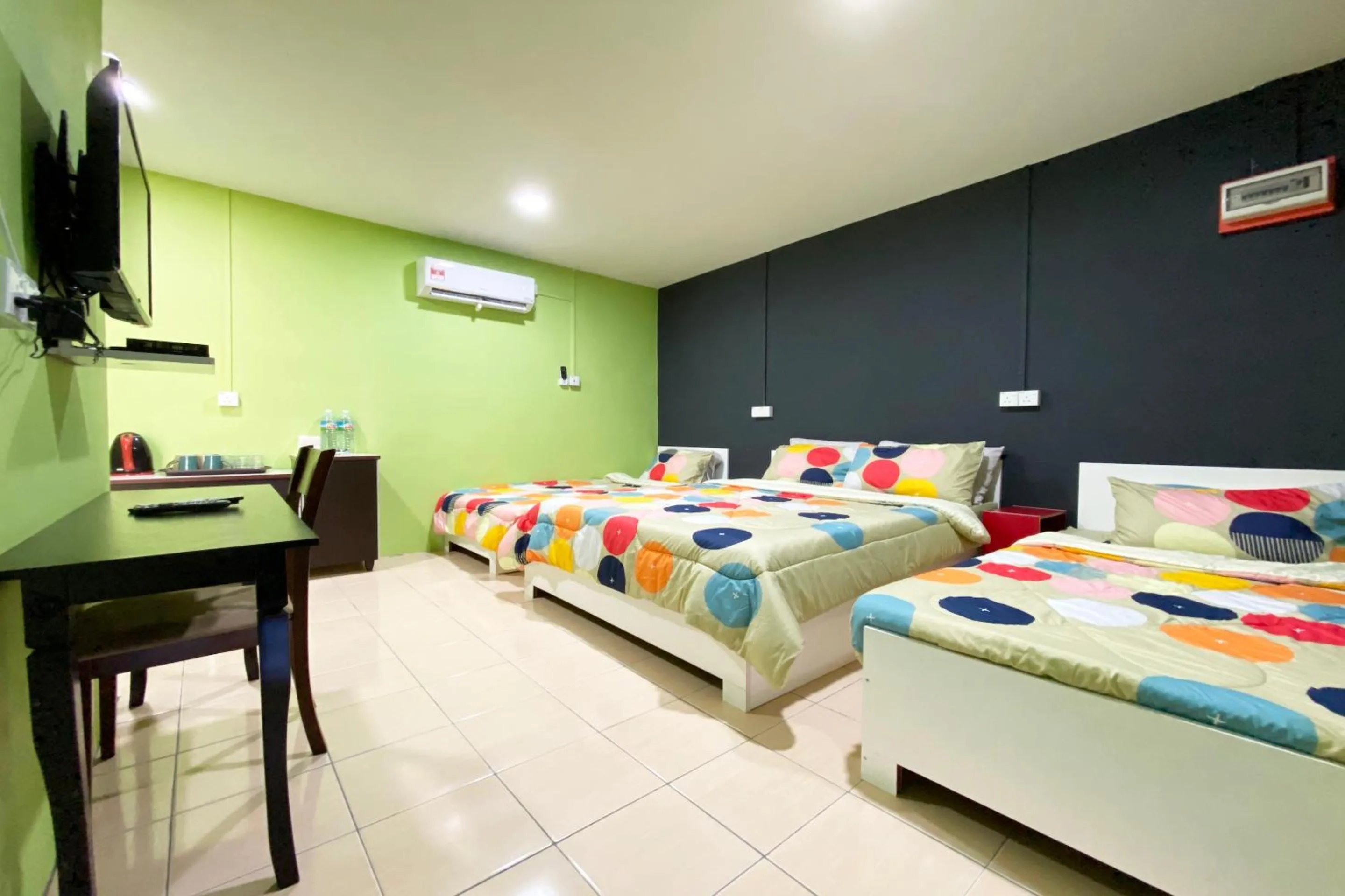 Photo of the whole room, Bed in Hotel O Tambunan Nature Lodge