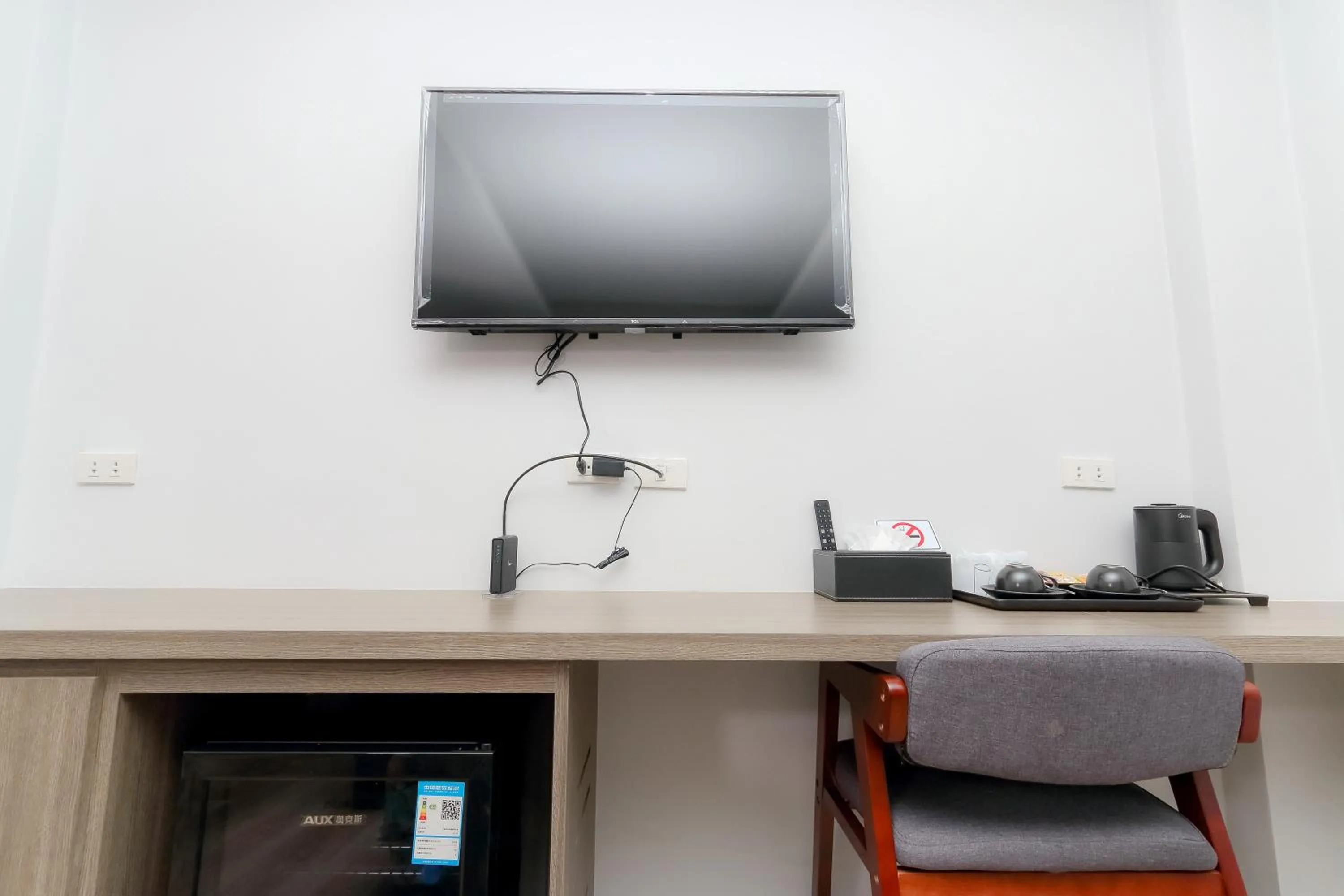 TV and multimedia in Seed Boutique Hotel