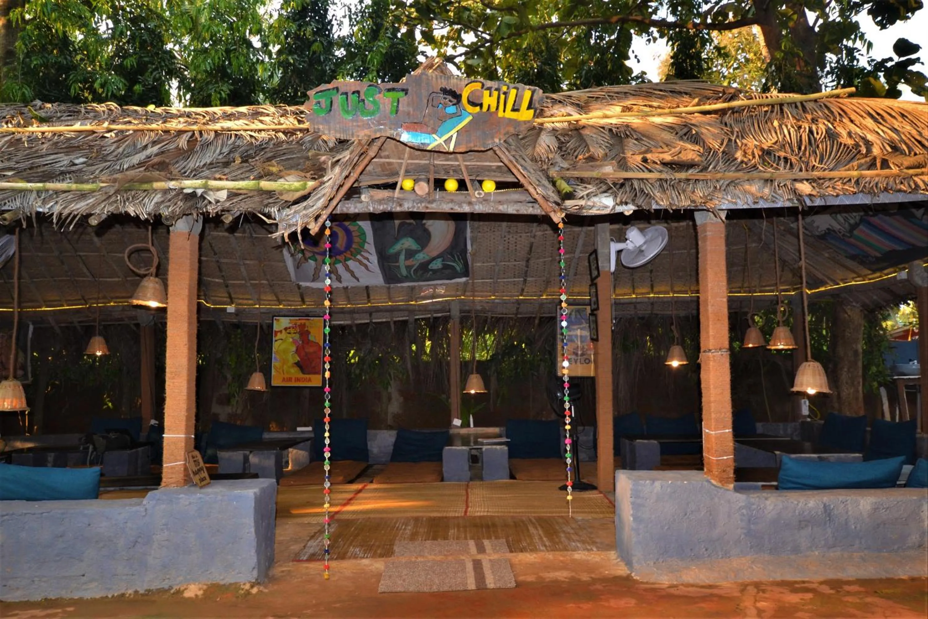 Restaurant/places to eat in Piccolo Dreams