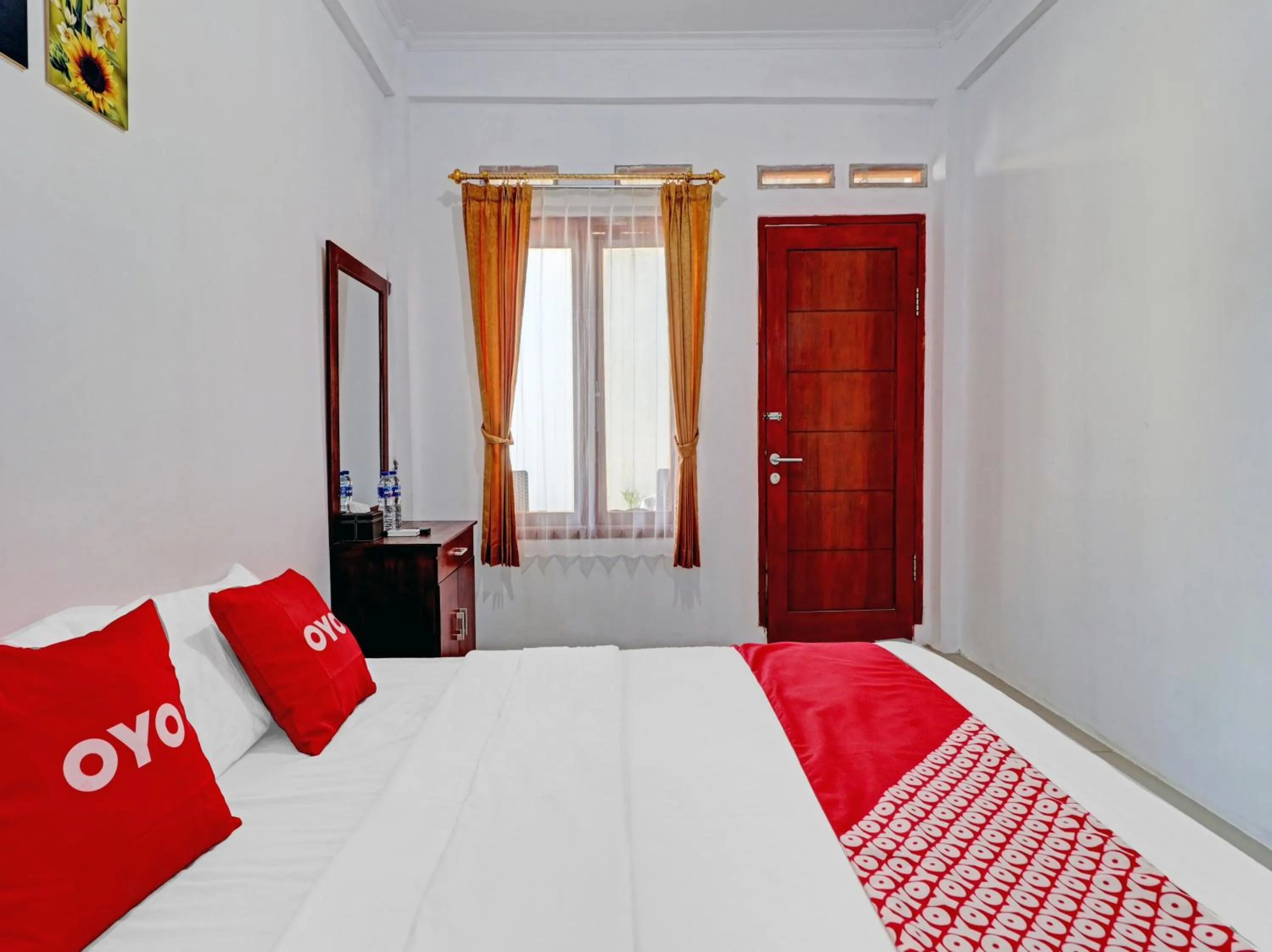 Bedroom, Bed in OYO Life 90570 Heboh Guest House Syariah