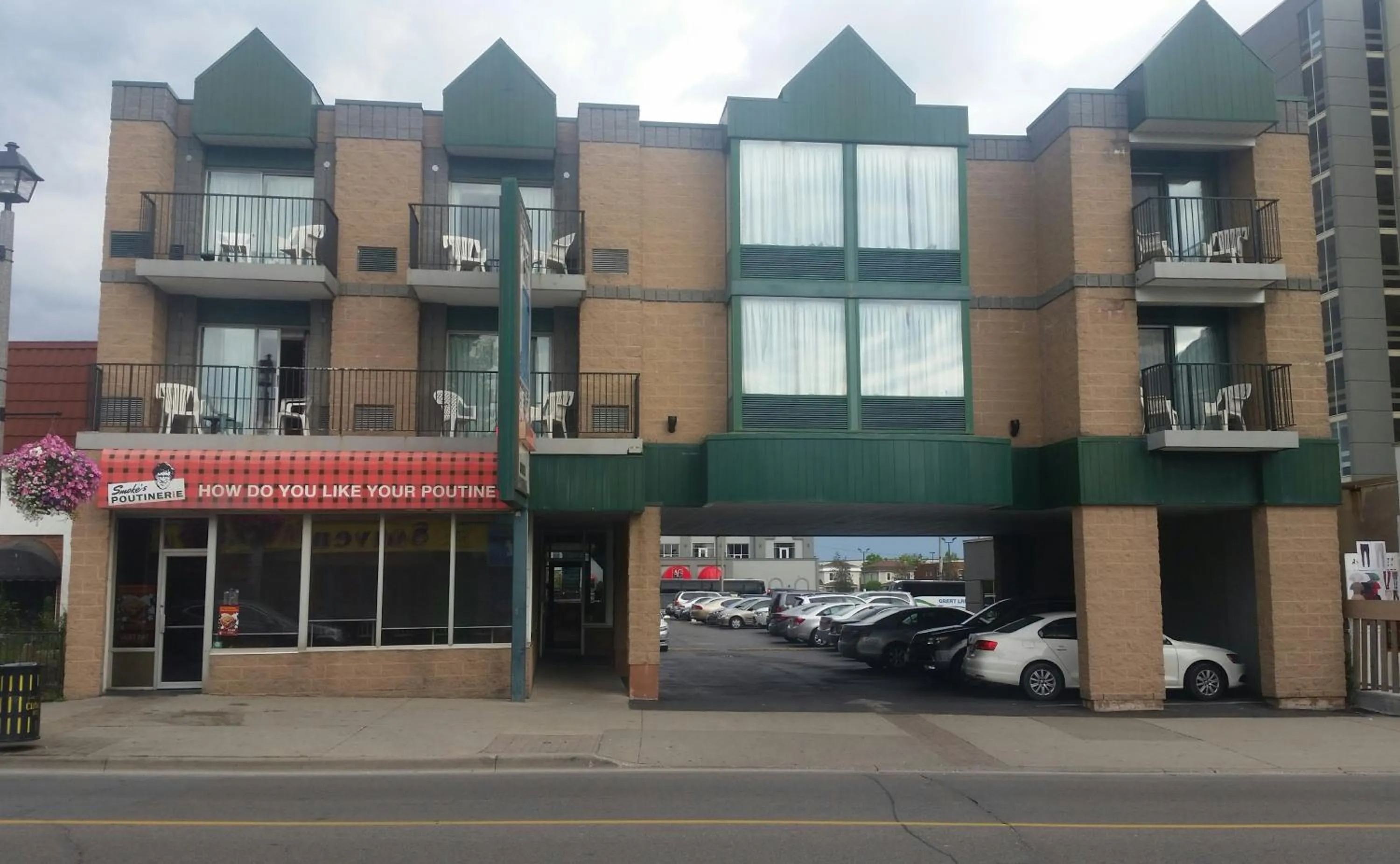 Facade/entrance in Victoria Motor Inn