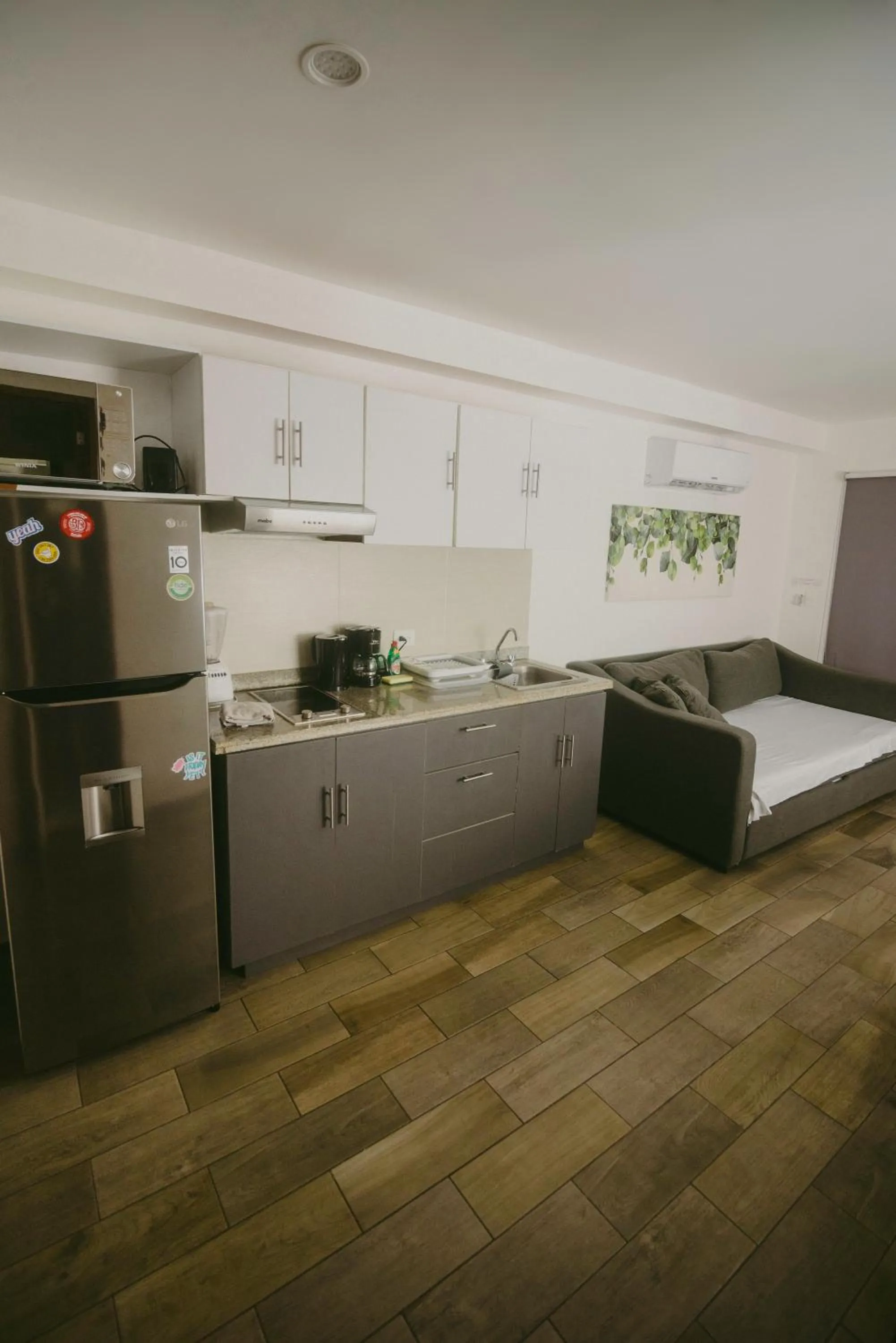 Living room in HotelZone L17 Beach Access