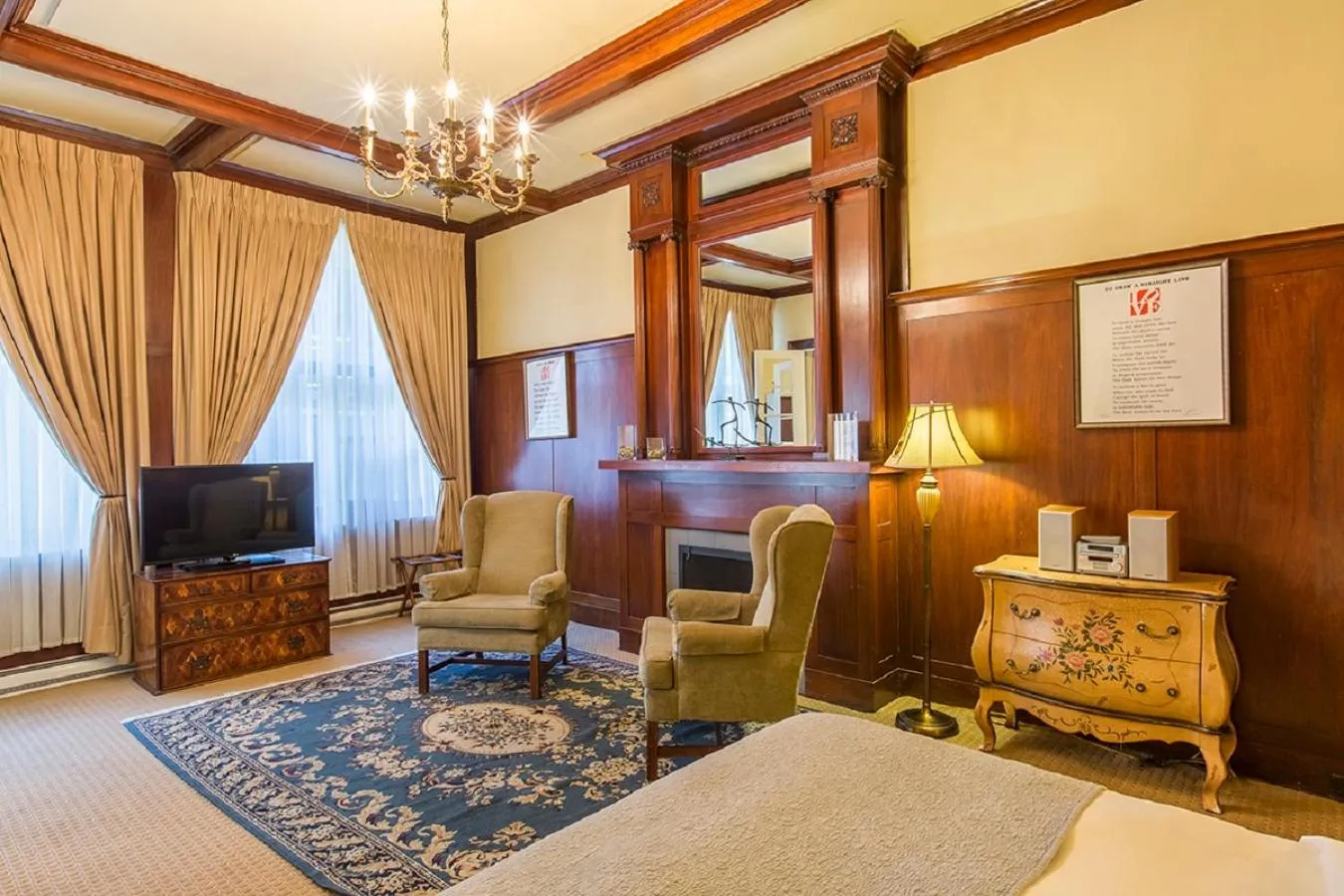 Living room, Bed in LHotel