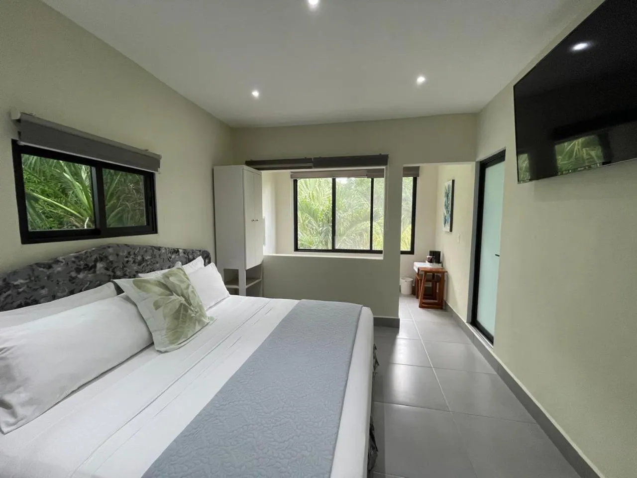 Photo of the whole room, Bed in The Blue Eco Lodge