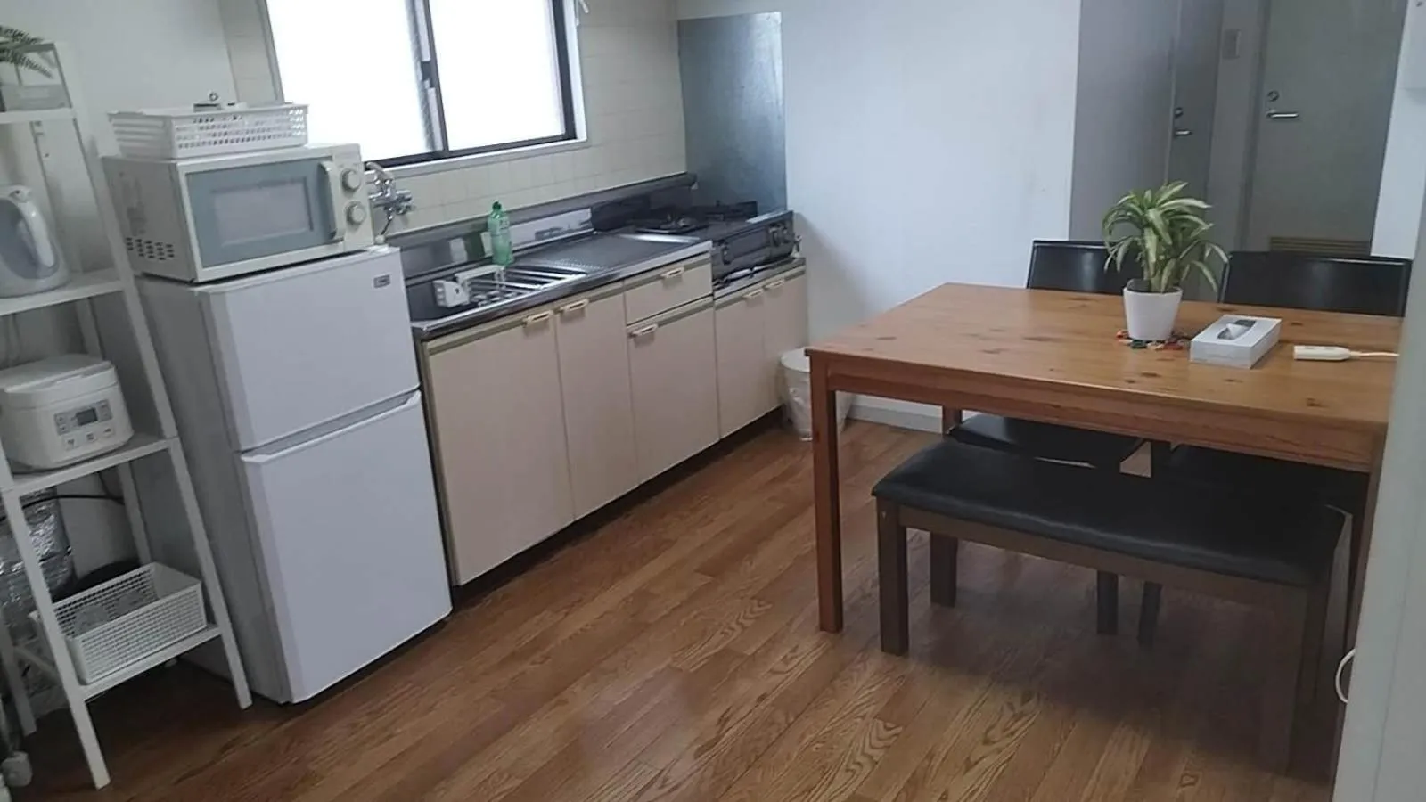 Dining area in Uhome Ueno Hotel