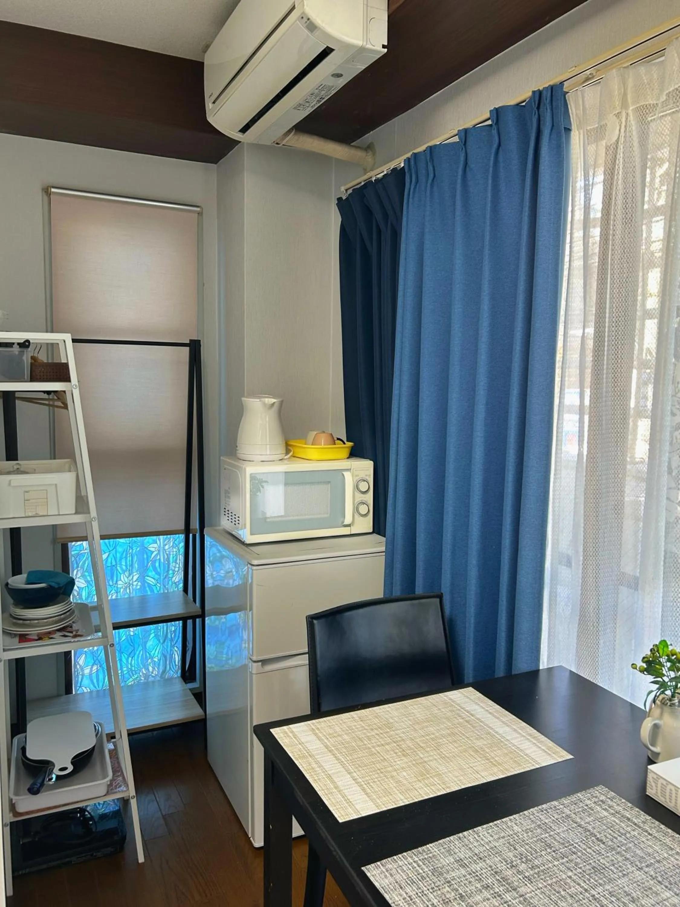 Kitchen or kitchenette, Bed in Uhome Ueno Hotel