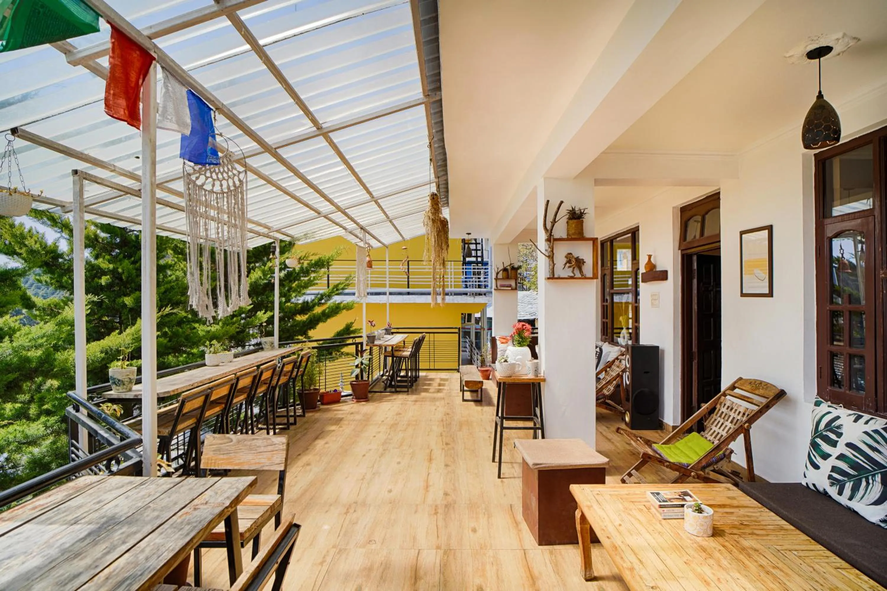 Restaurant/places to eat in Young Monk Hostel Dharamkot