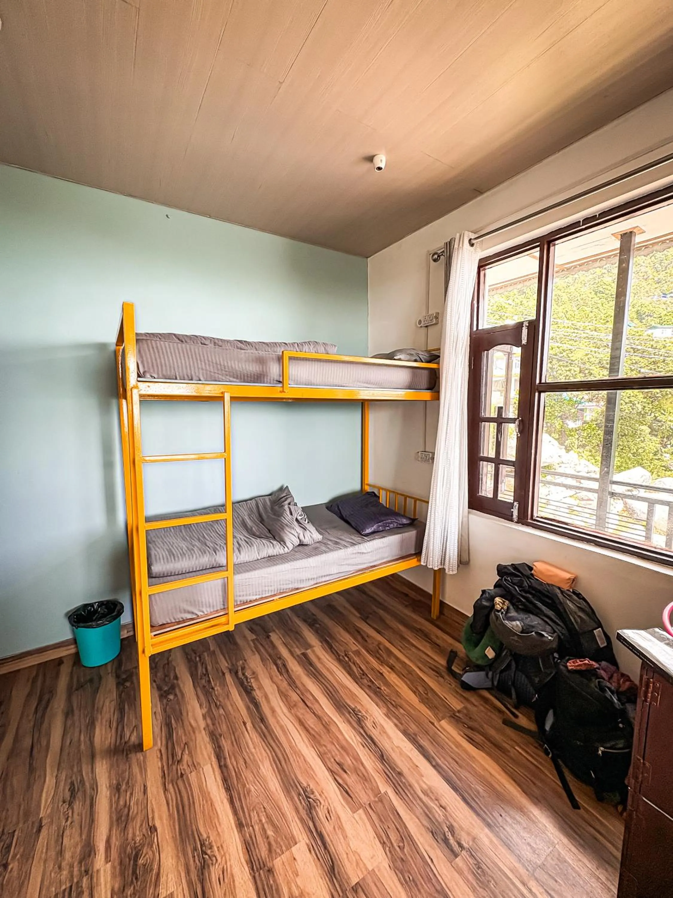 room service, Bed in Young Monk Hostel Dharamkot