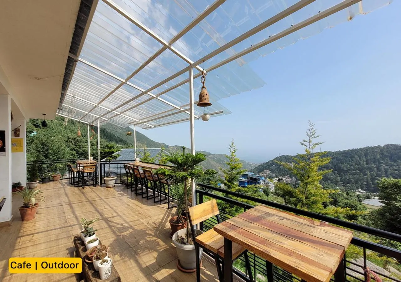 Restaurant/places to eat in Young Monk Hostel Dharamkot