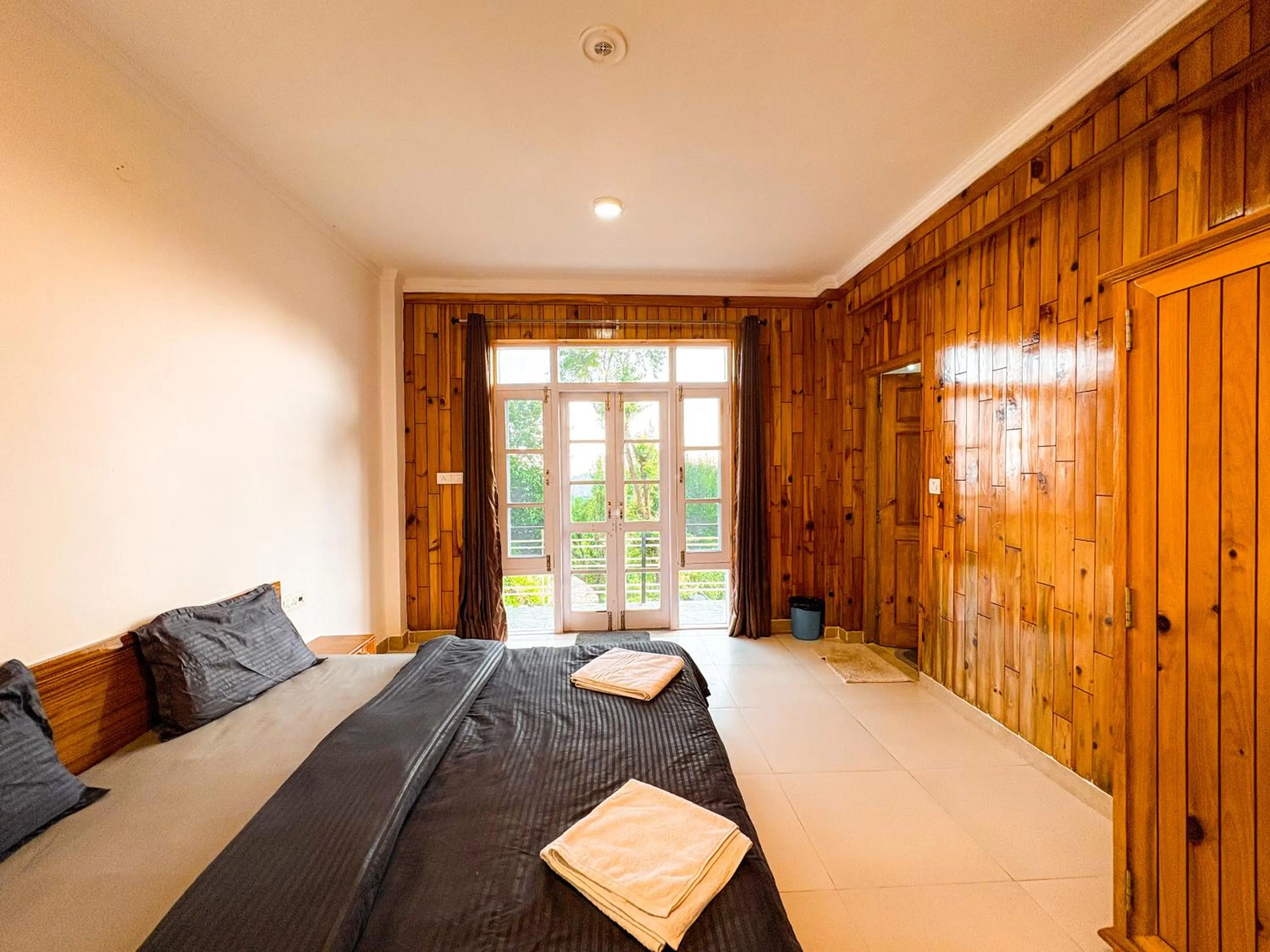 Bed in Young Monk Hostel Dharamkot