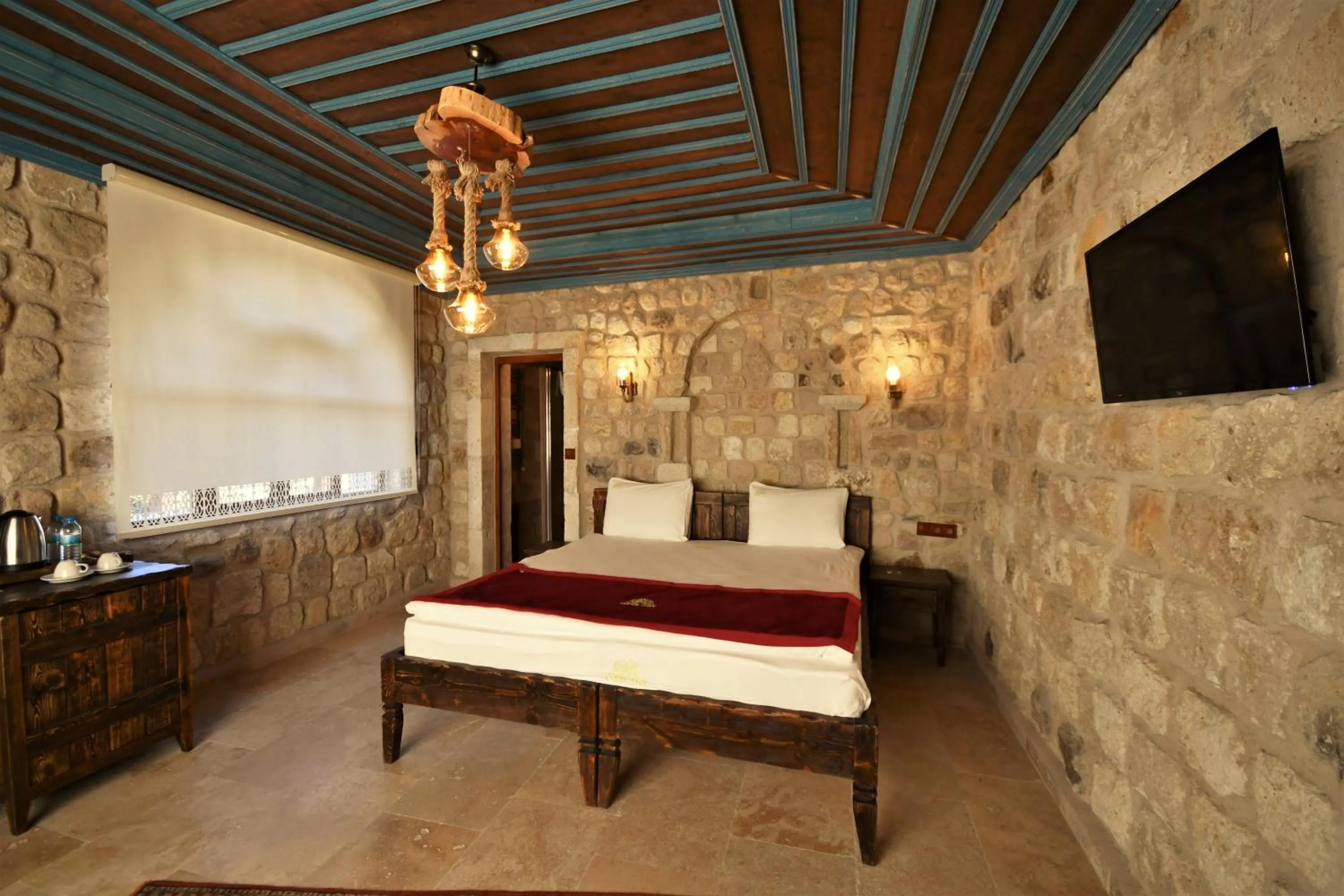 Photo of the whole room, Bed in Under Cave Cappadocia