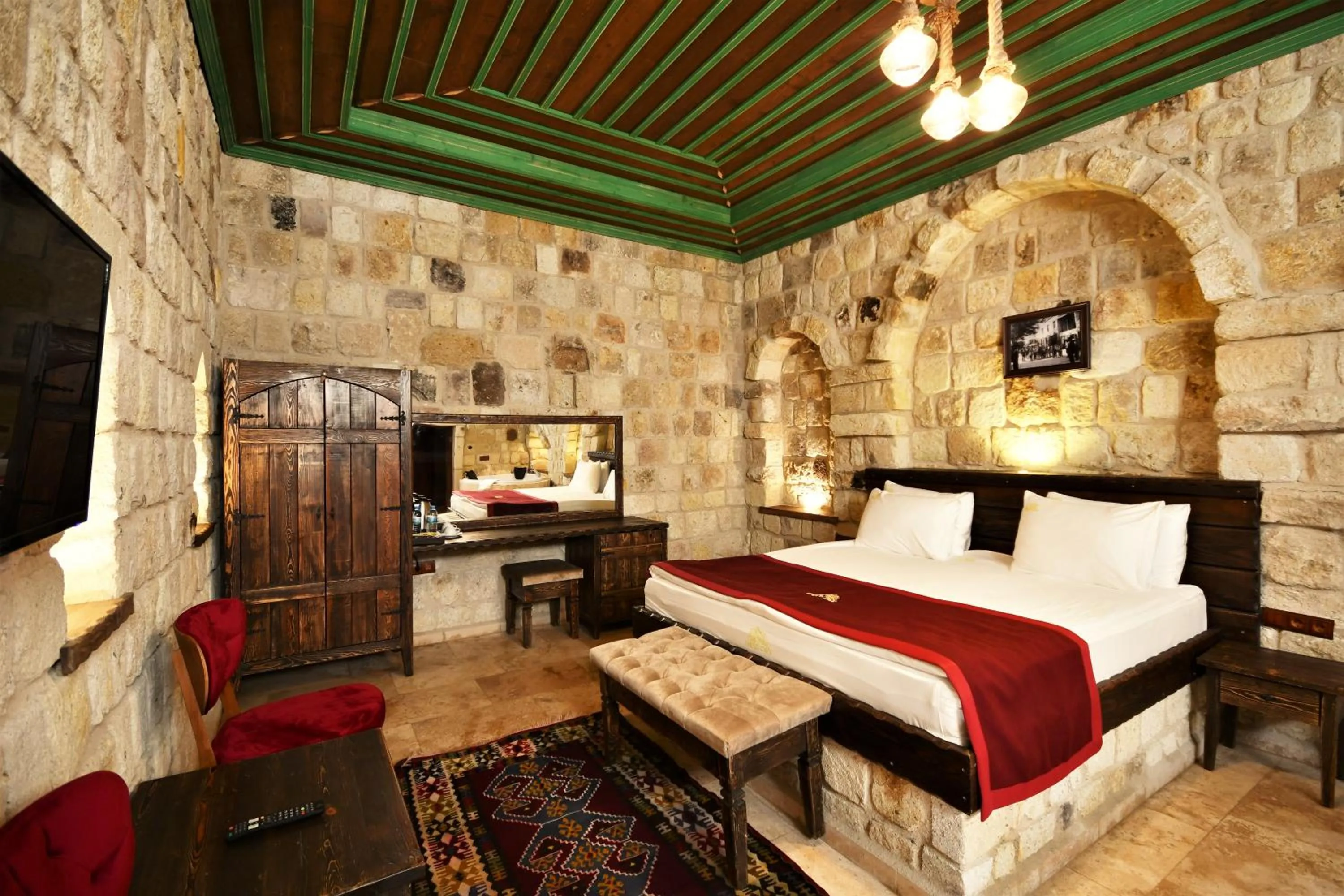Photo of the whole room, Bed in Under Cave Cappadocia
