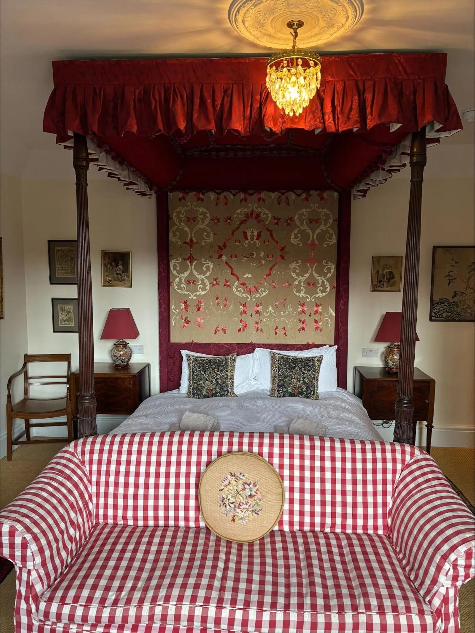 Bed in Cambus O' May Traditional Highland Hotel