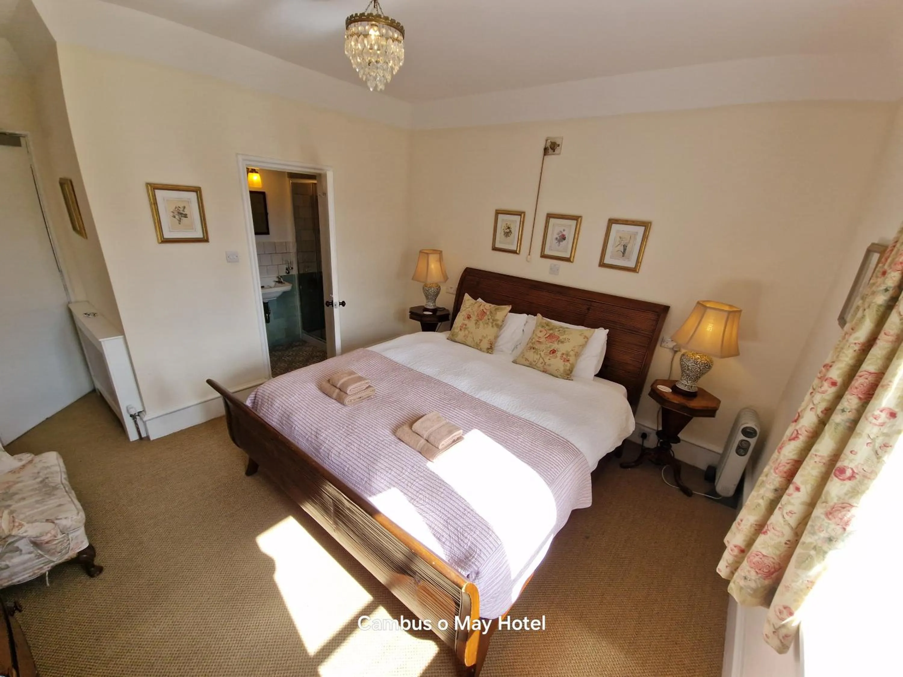 Bed in Cambus O' May Traditional Highland Hotel