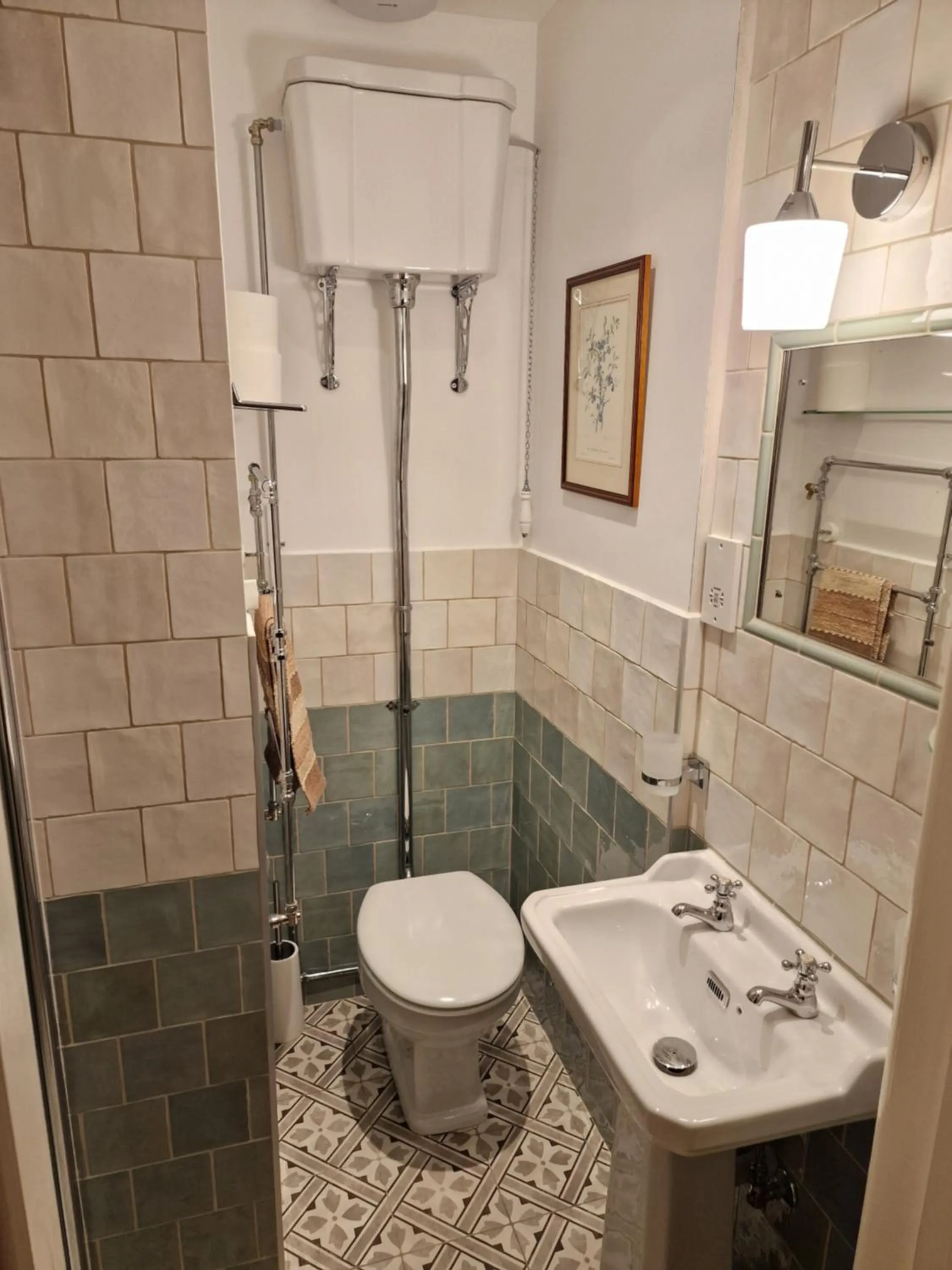 Shower in Cambus O' May Traditional Highland Hotel