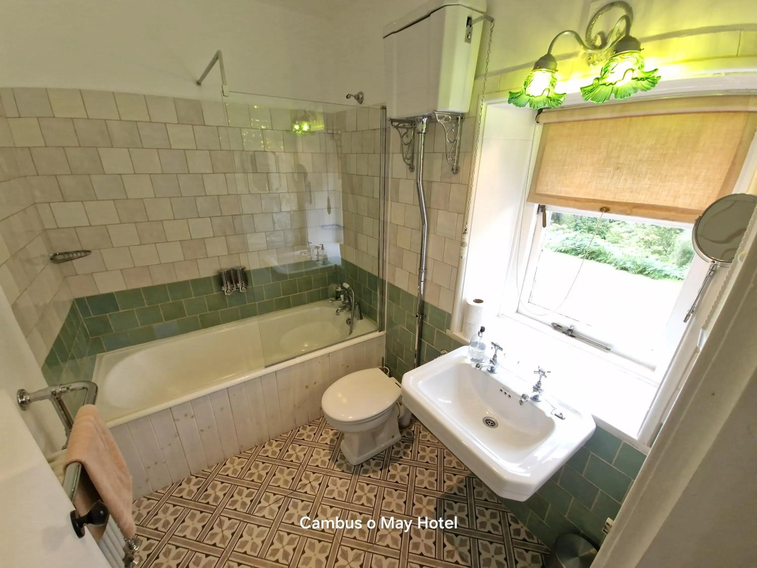 Shower in Cambus O' May Traditional Highland Hotel