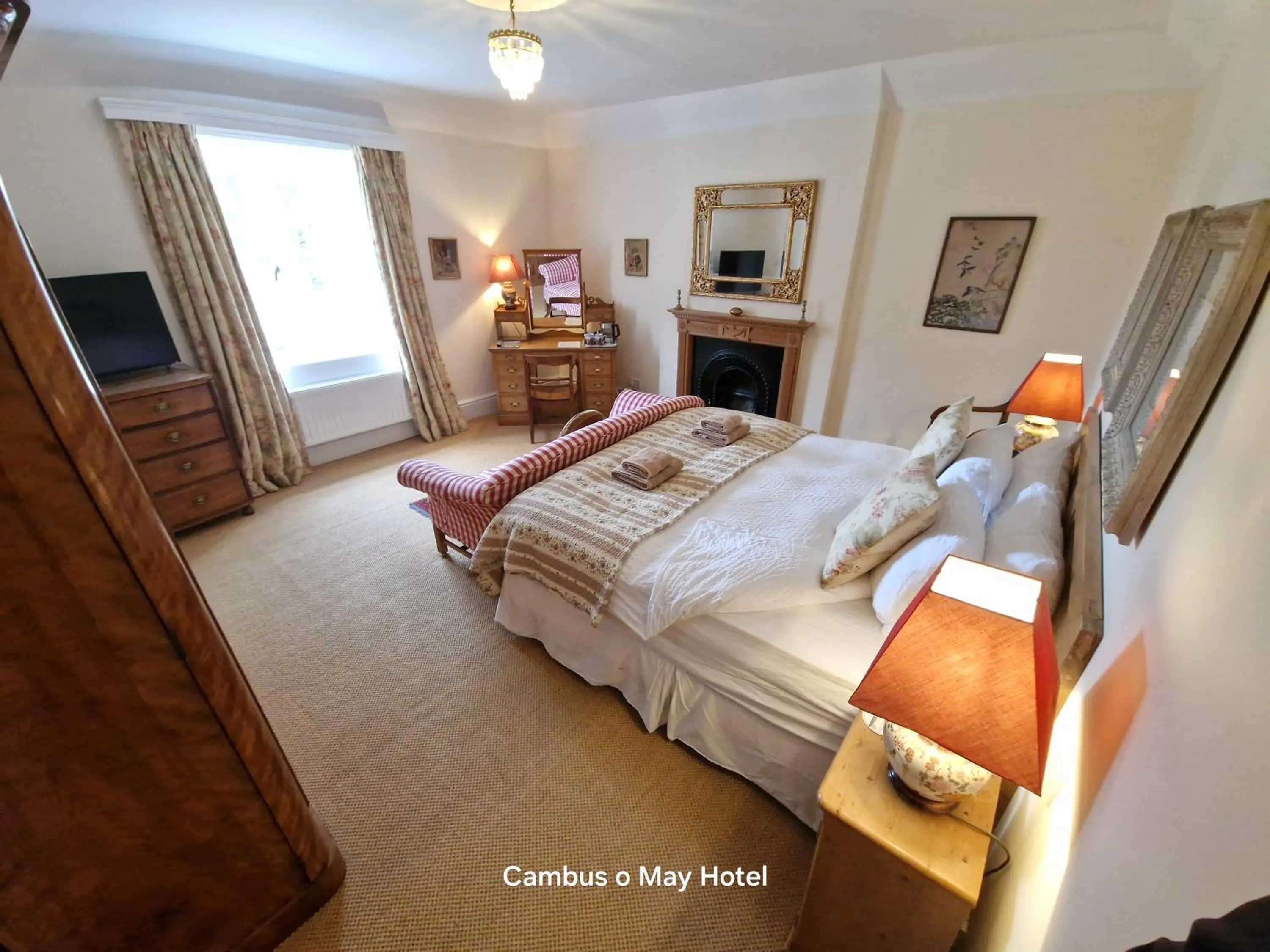 Bed in Cambus O' May Traditional Highland Hotel