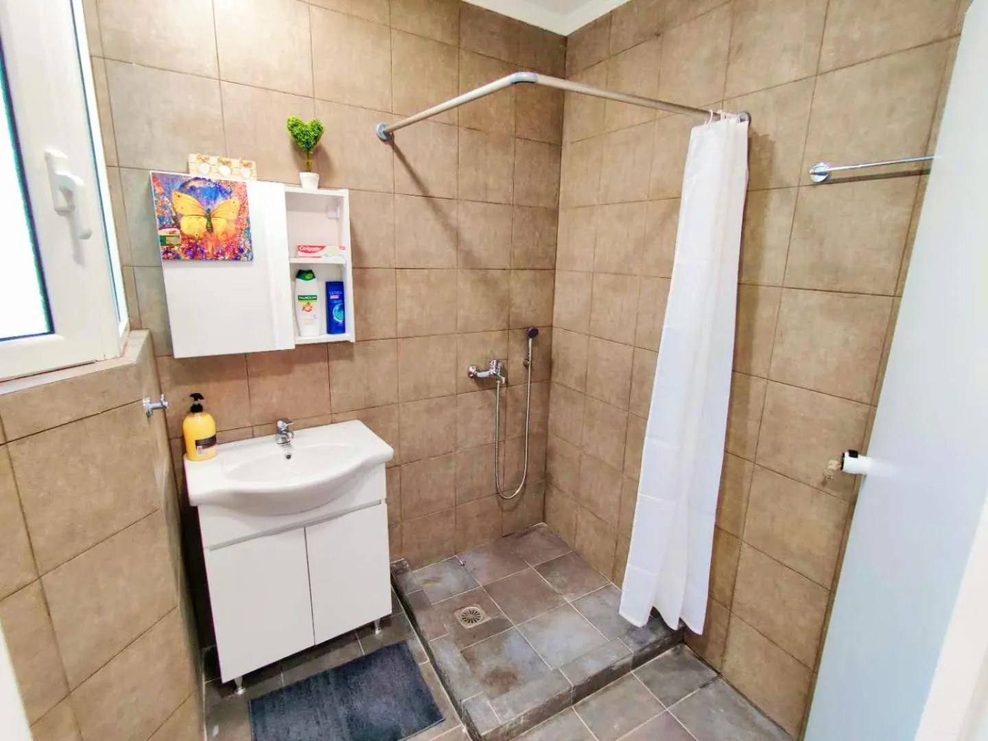 Bathroom in WSD Brand Cozy 2BD with Balcony near Acropolis