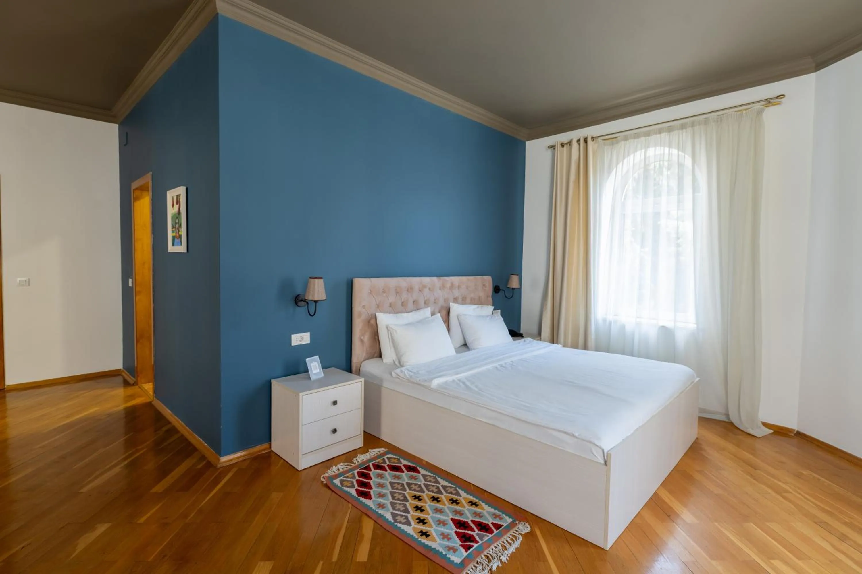 Bedroom, Bed in Art Club