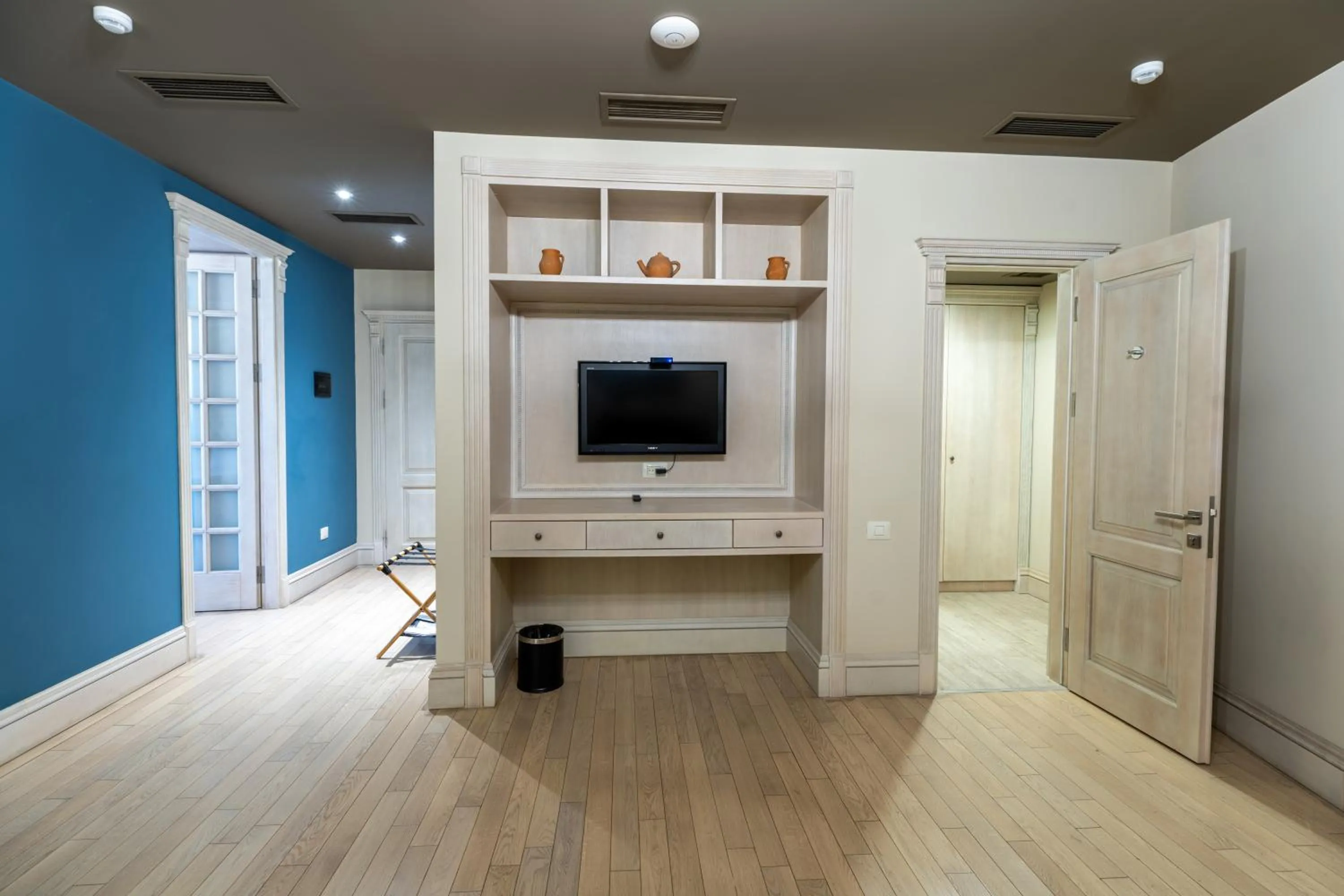 TV and multimedia in Art Club