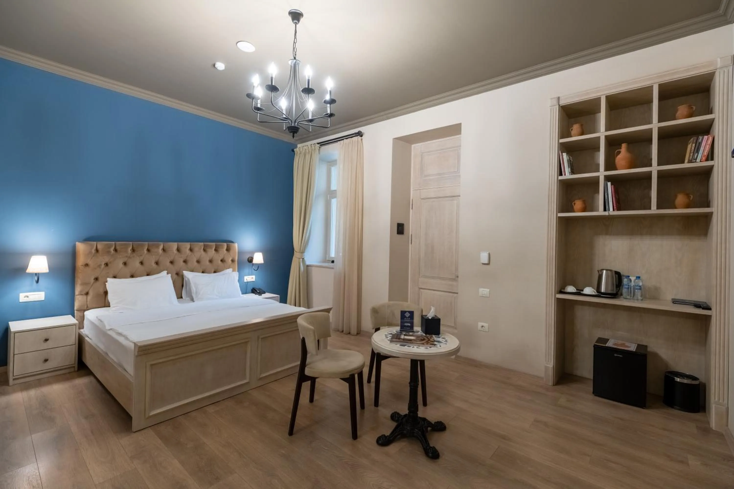 Photo of the whole room, Bed in Art Club