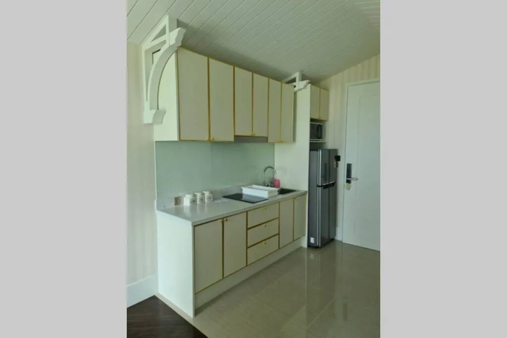 Grand florida Seaview-1BR-Step to jomtien beach