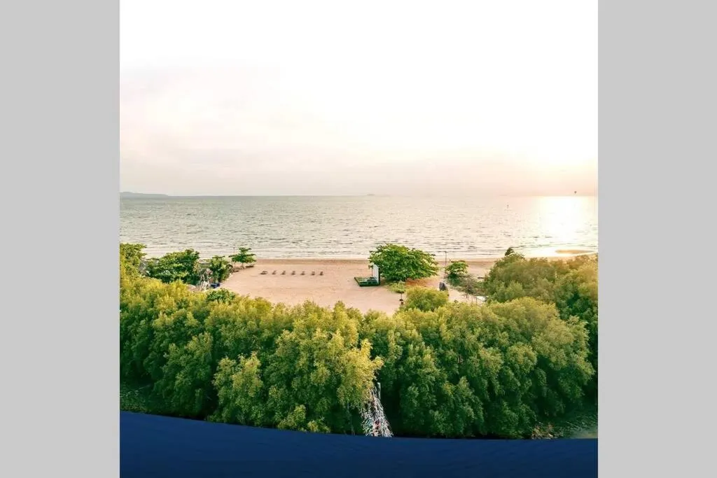 Grand florida Seaview-1BR-Step to jomtien beach