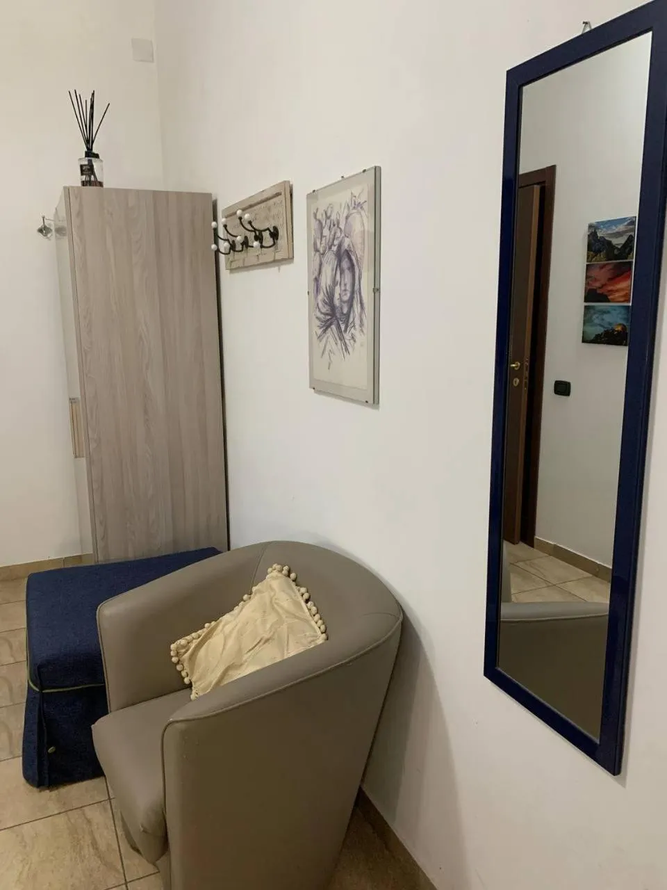 Decorative detail, Seating Area in BLUE SEA