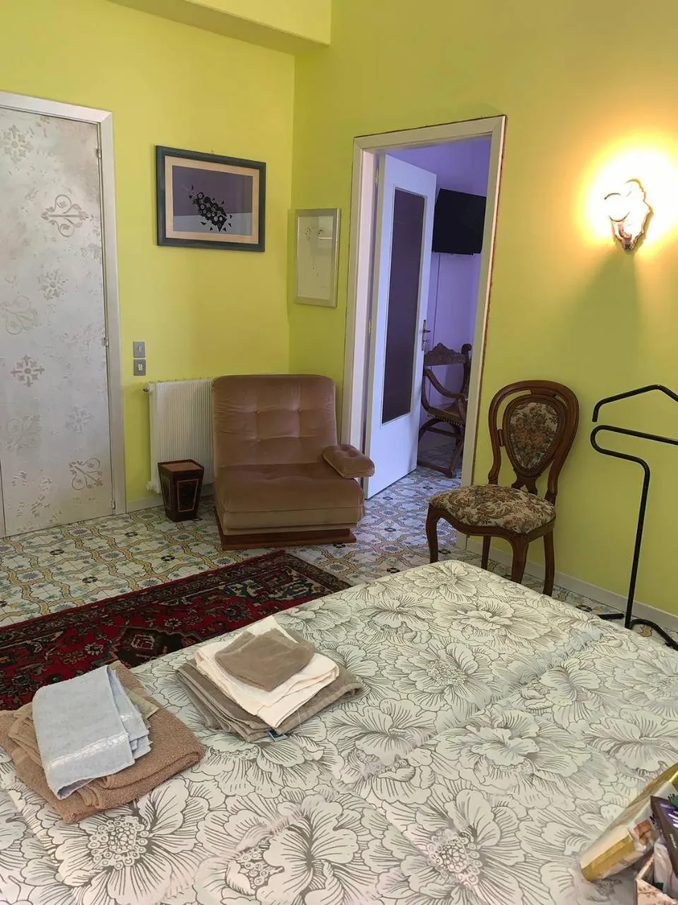 Bed, Seating Area in BLUE SEA