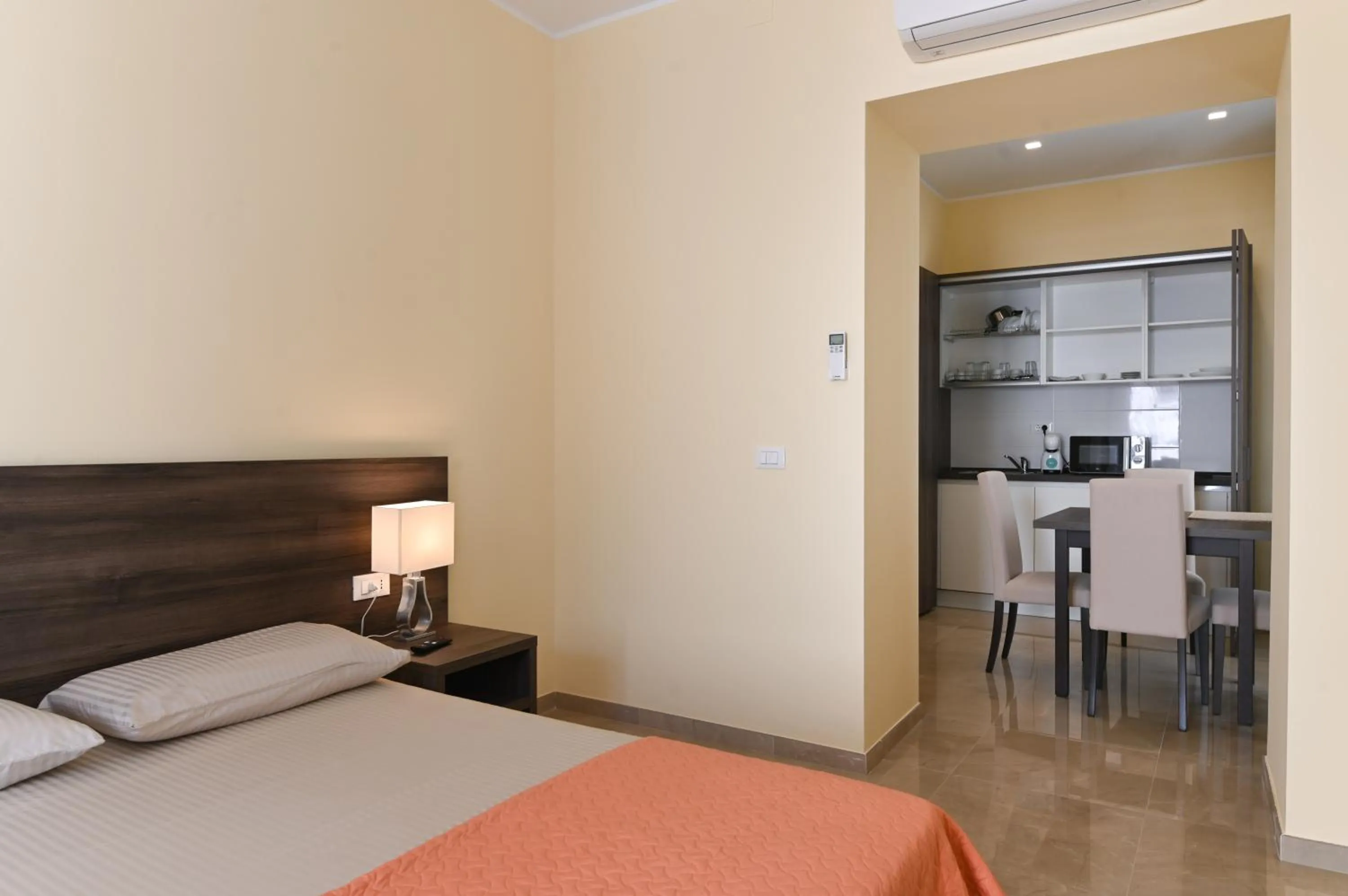 Dining area in ADRIA Luxury Residence - Centro Trieste