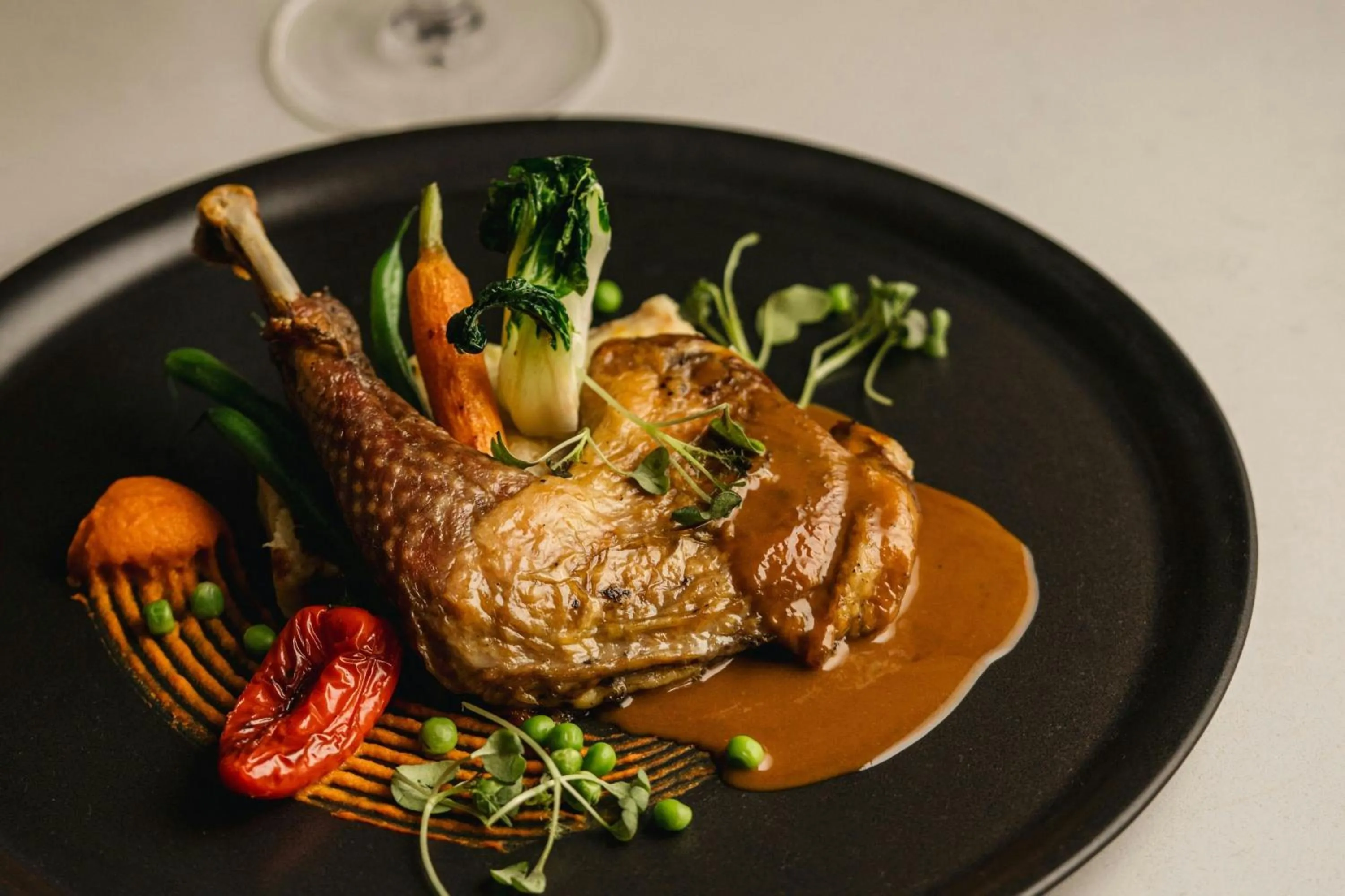 Restaurant/places to eat in Mont Gabriel, Sainte-Adèle, a Tribute Portfolio Resort