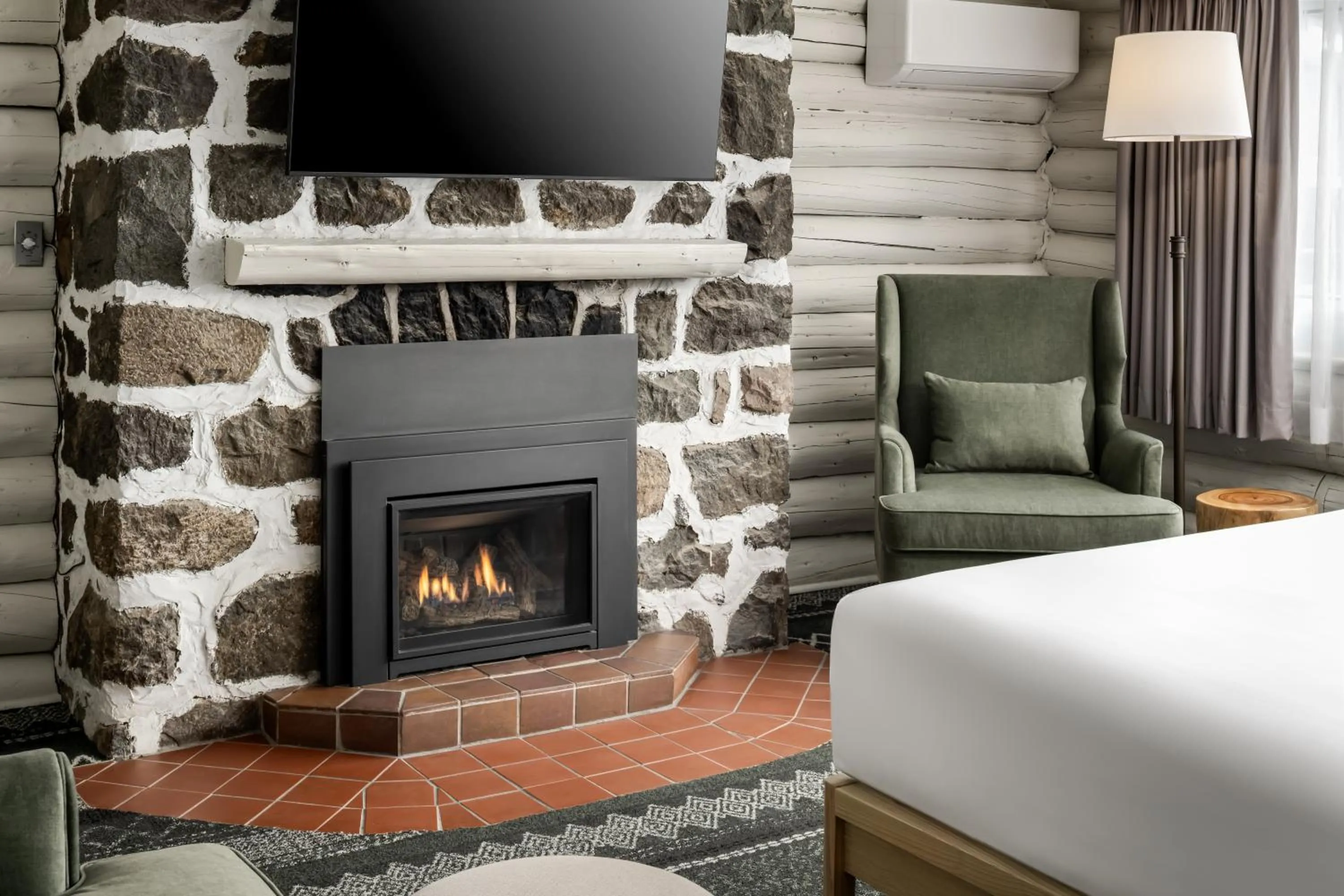 Bedroom in Mont Gabriel, Sainte-Adèle, a Tribute Portfolio Resort