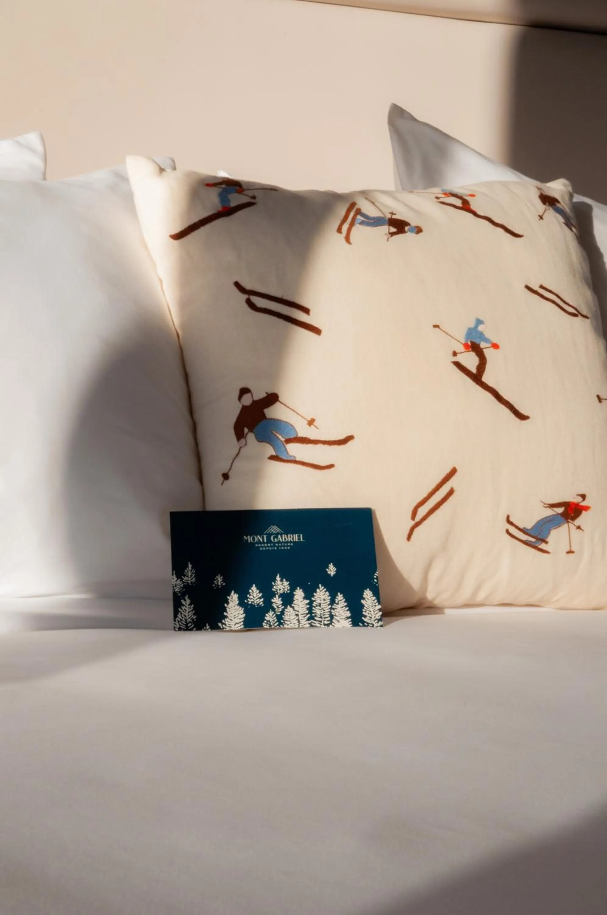 Bed in Mont Gabriel, Sainte-Adèle, a Tribute Portfolio Resort