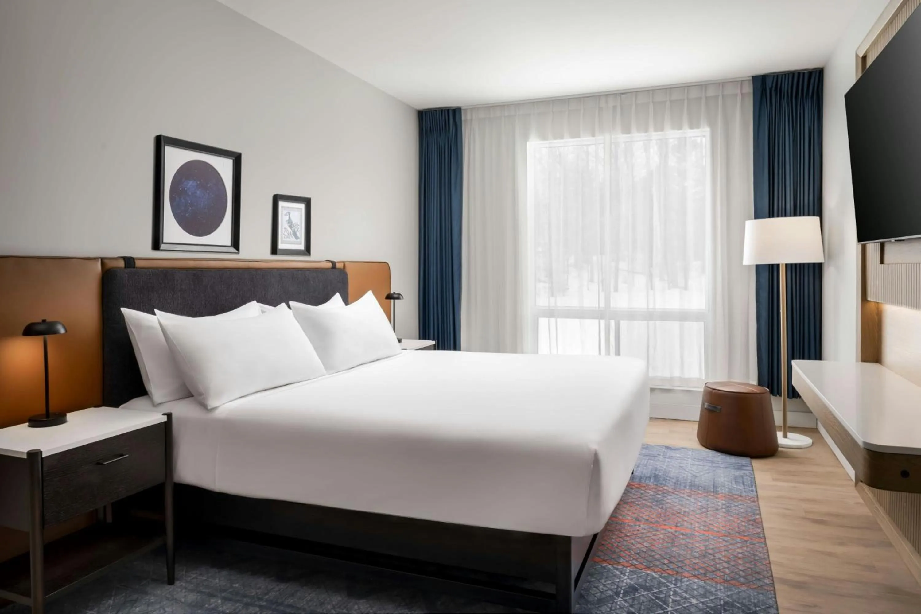 Photo of the whole room, Bed in Mont Gabriel, Sainte-Adèle, a Tribute Portfolio Resort