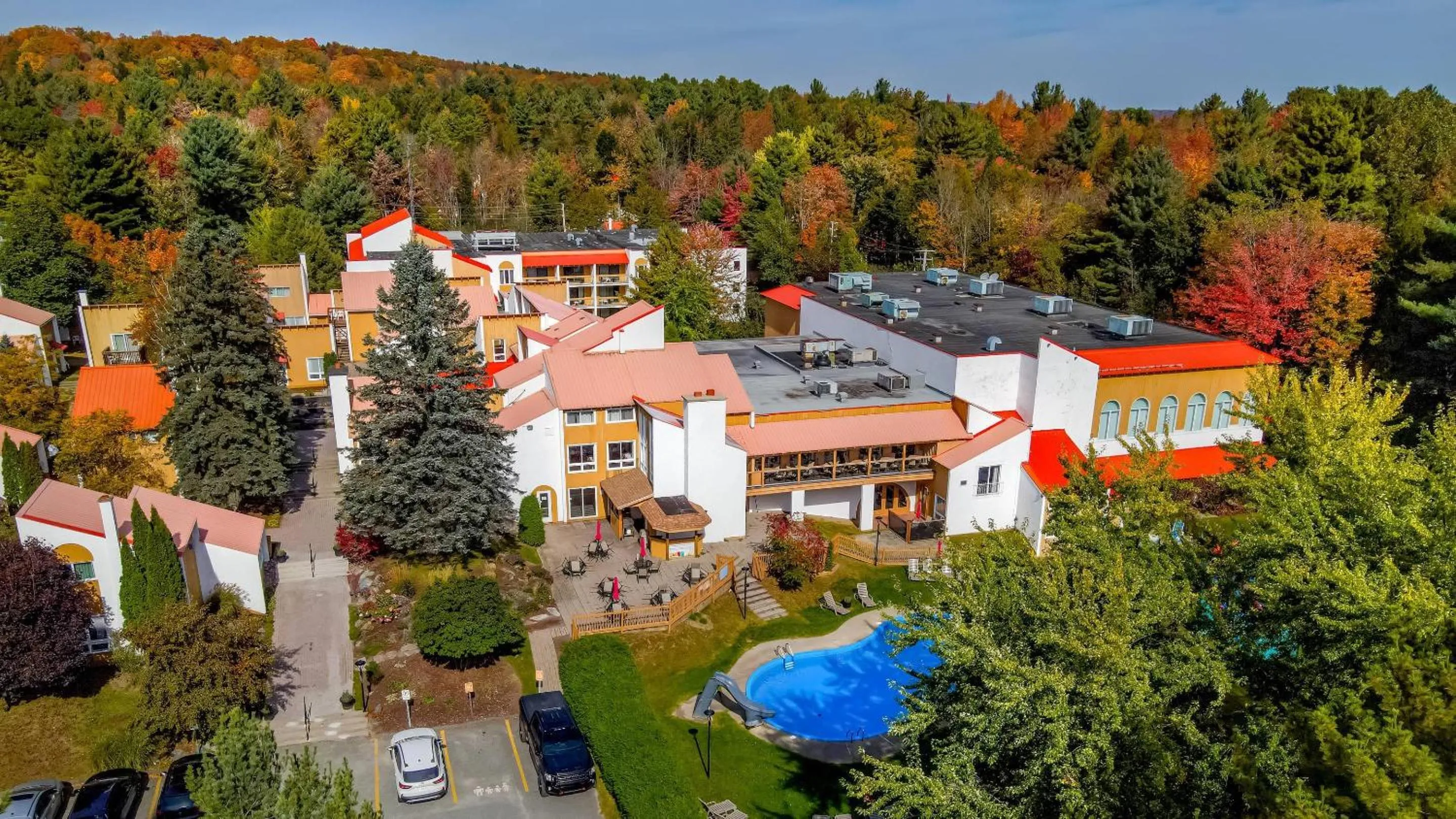 Property building in Hotel Cheribourg, an Ascend Collection Hotel