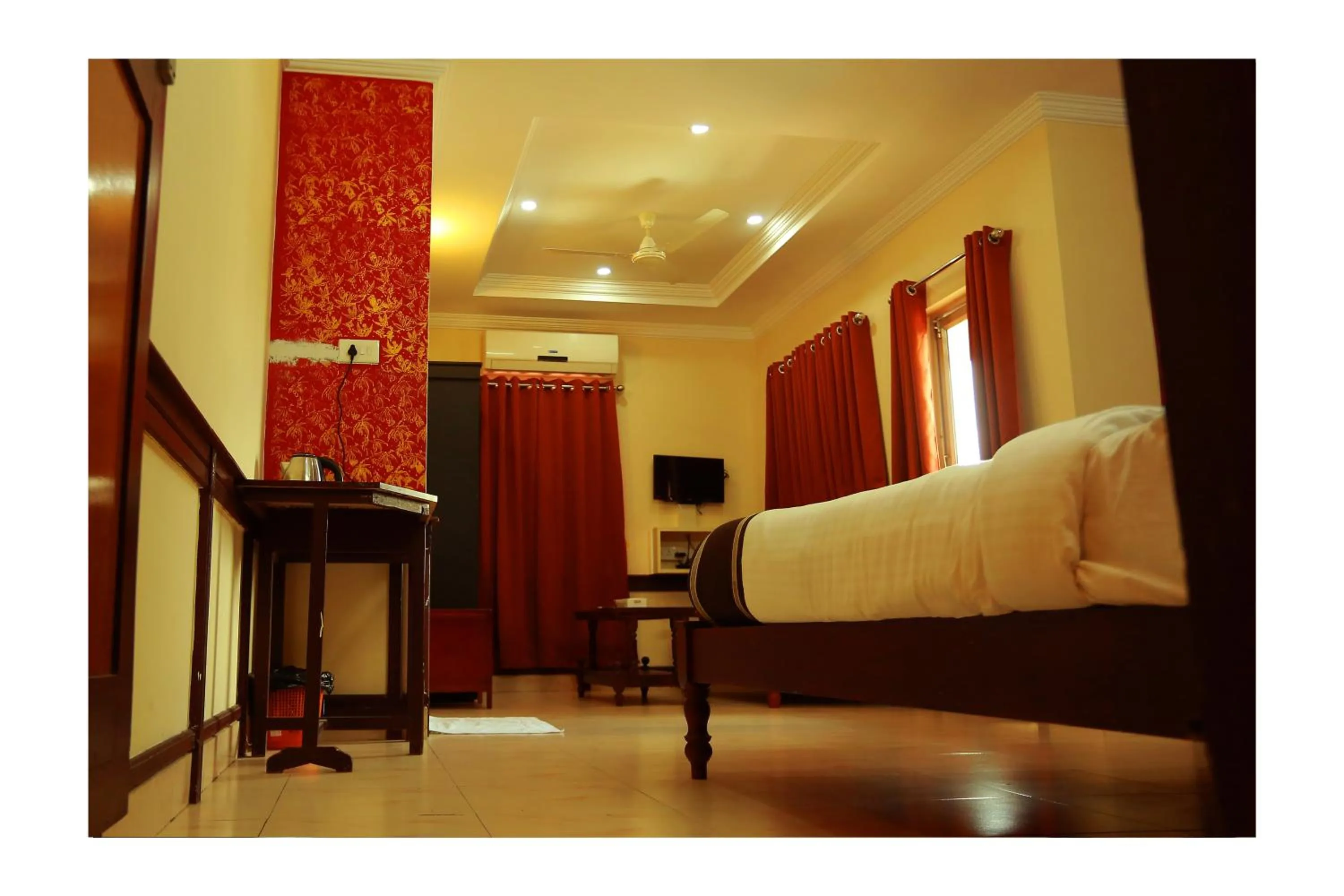 Photo of the whole room in CORRIDOR CALICUT Airport Hotel