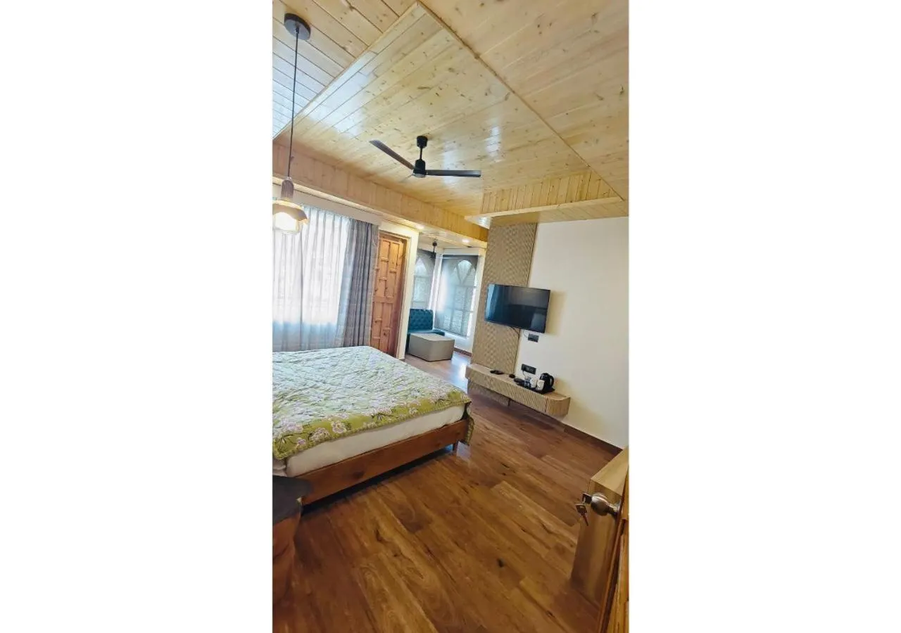 Bed in Hotel Alpine Musk