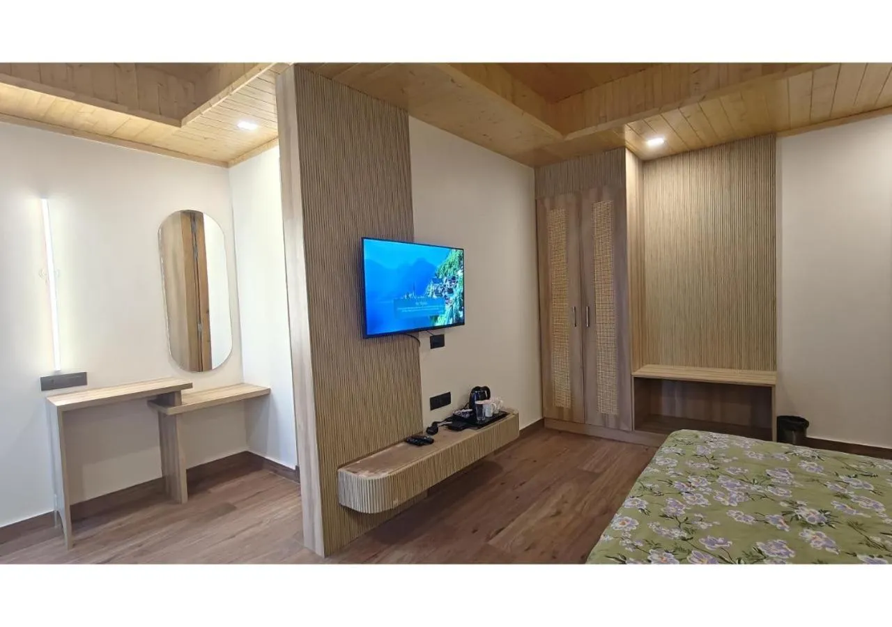 Bedroom, Bed in Hotel Alpine Musk