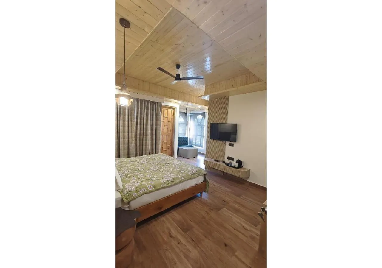 Bedroom, Bed in Hotel Alpine Musk