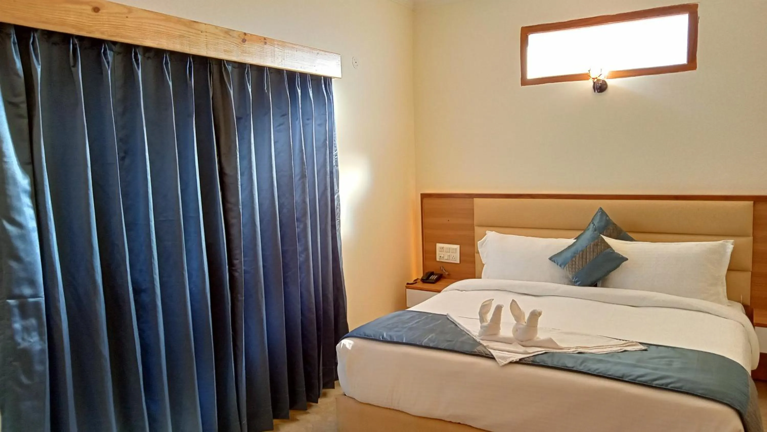 Bed in Hotel Alpine Musk