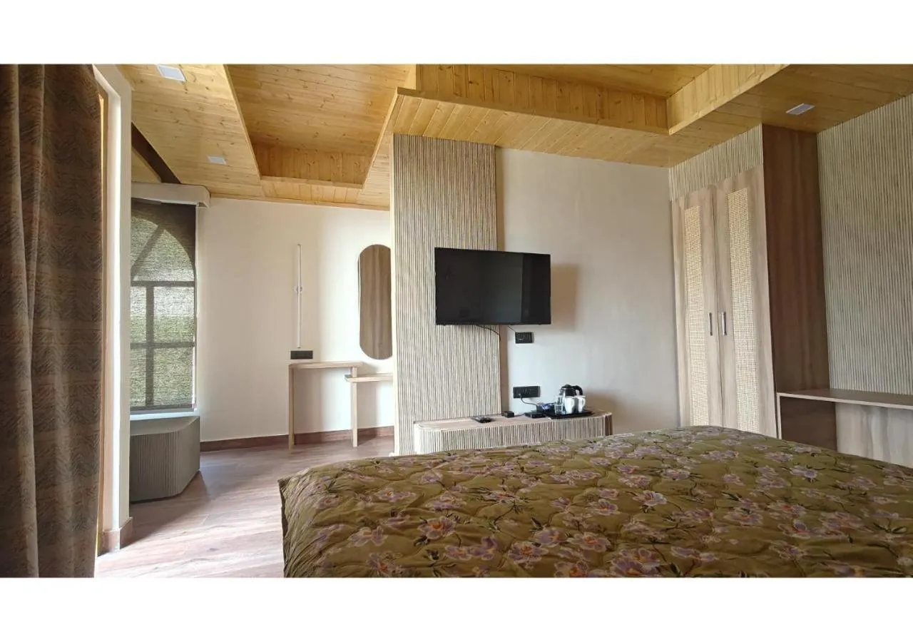 Bedroom, Bed in Hotel Alpine Musk