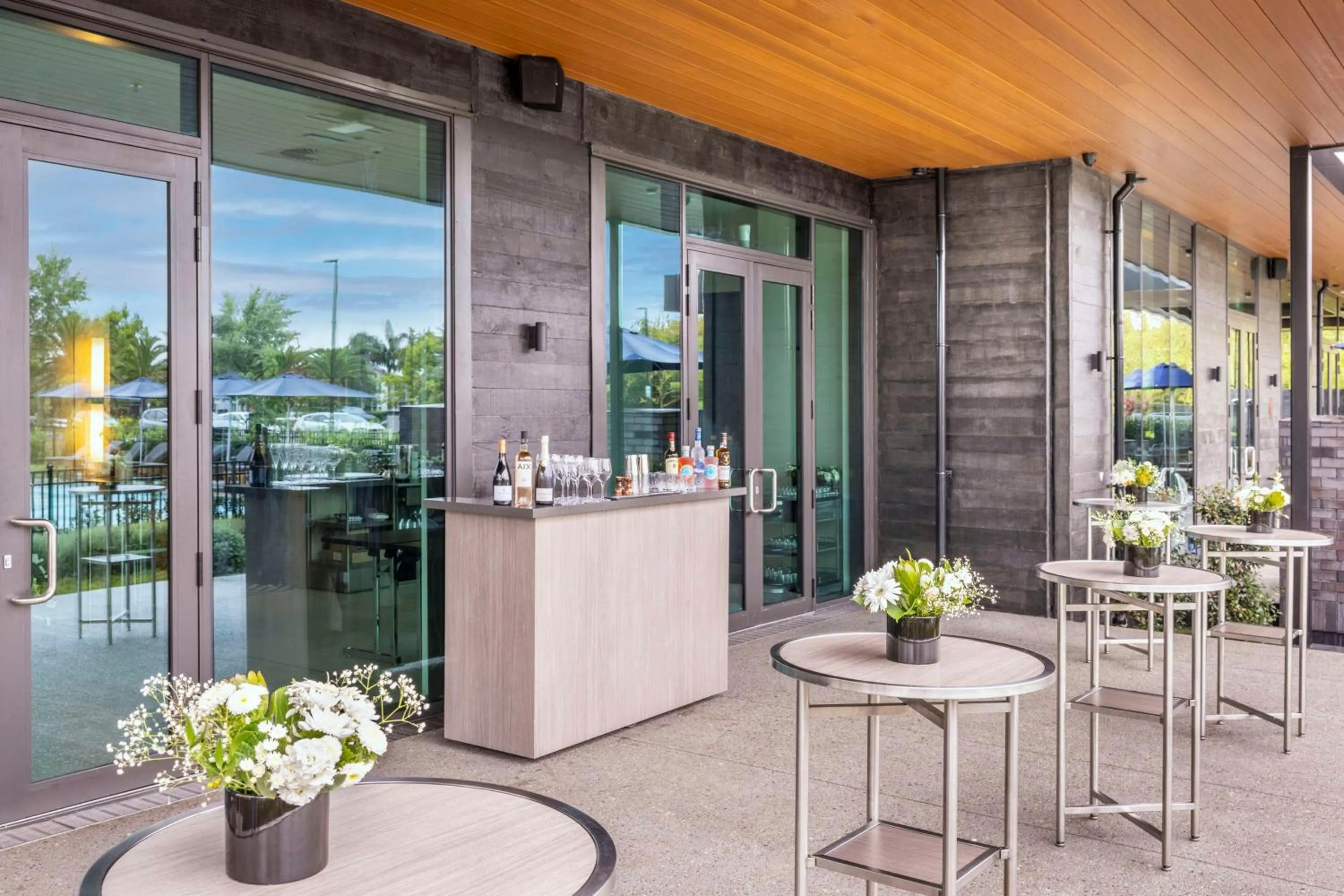 Patio in DoubleTree By Hilton Auckland Karaka
