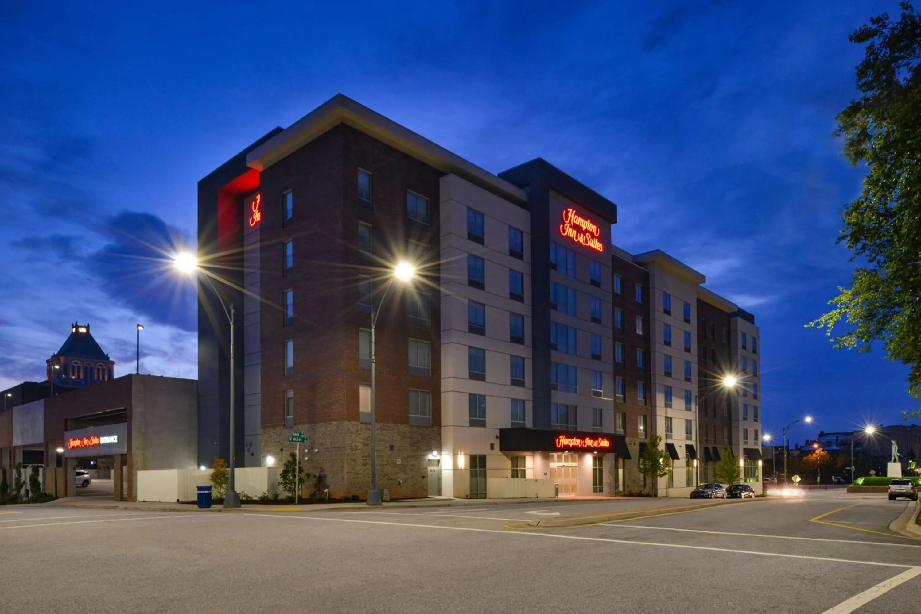 Property building in Hampton Inn & Suites Greensboro Downtown, Nc