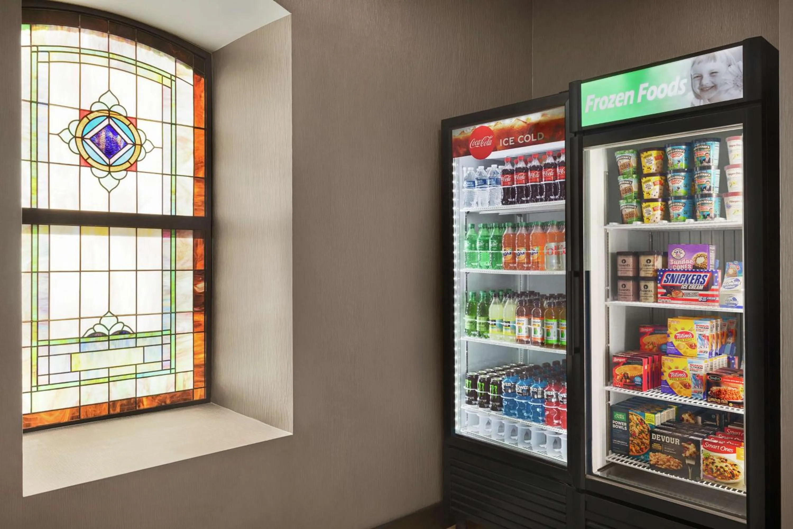 Restaurant/places to eat in Hampton Inn Indianapolis Downtown IUPUI