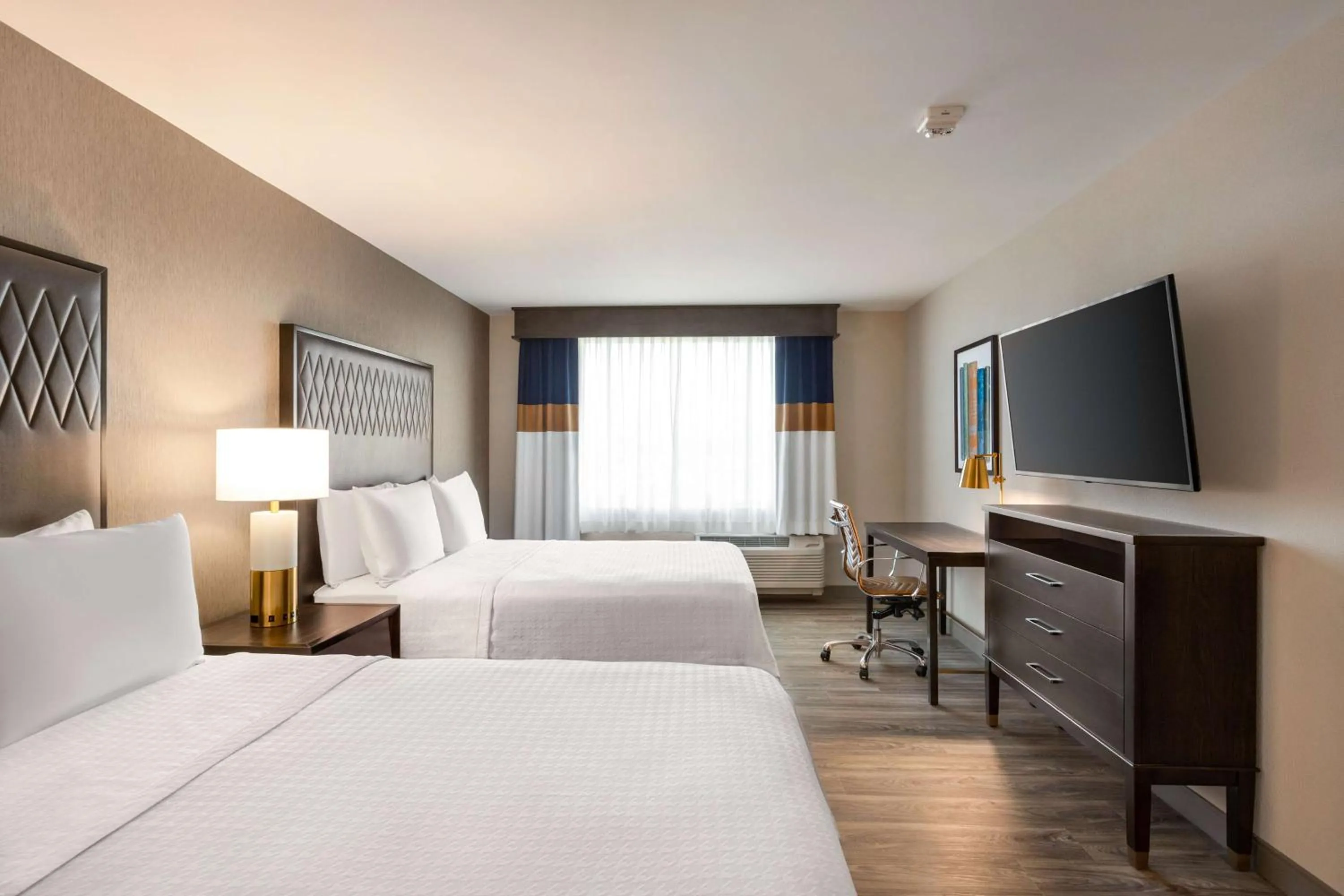 Bed in Homewood Suites by Hilton Indianapolis Downtown IUPUI