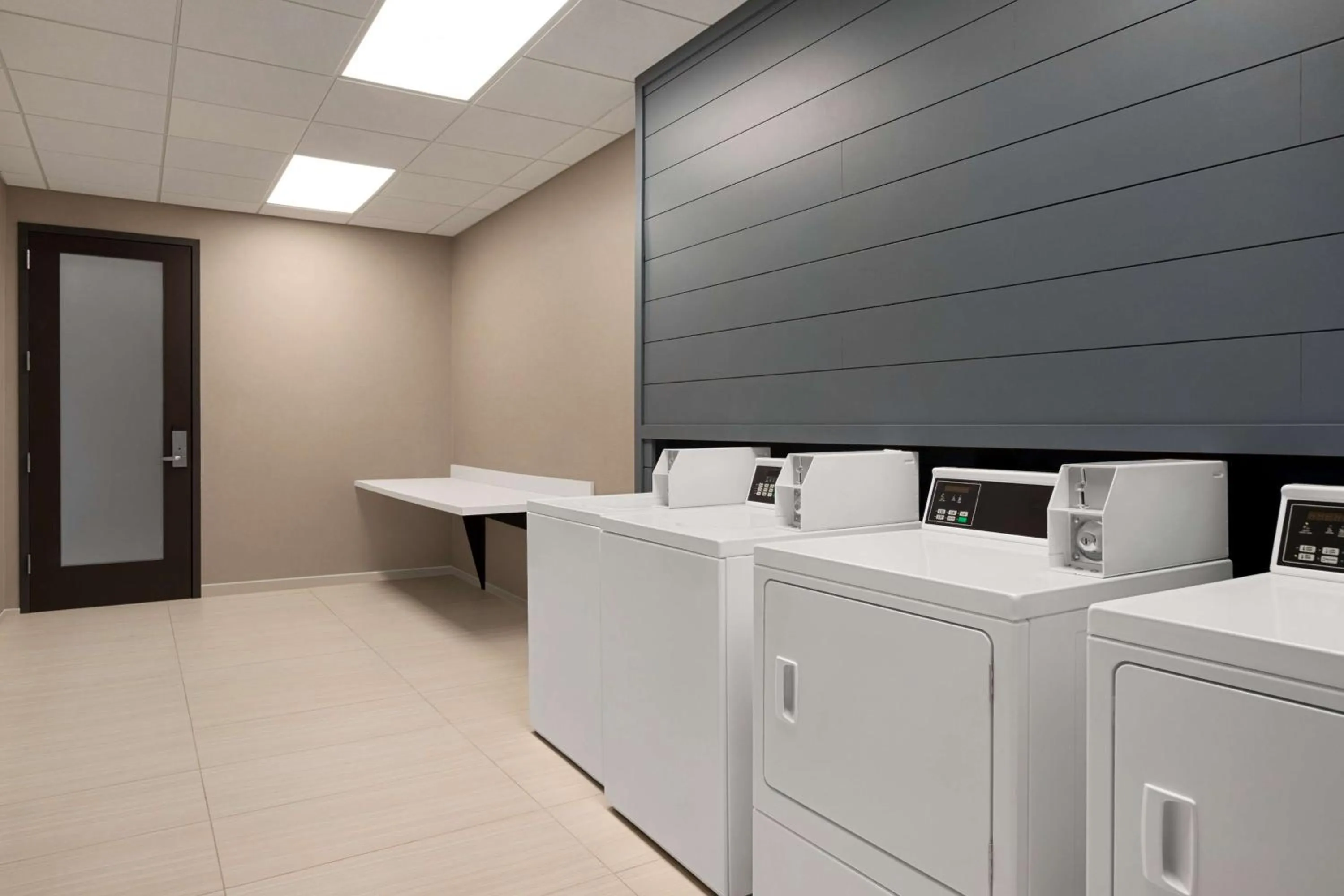 Property building in Homewood Suites by Hilton Indianapolis Downtown IUPUI