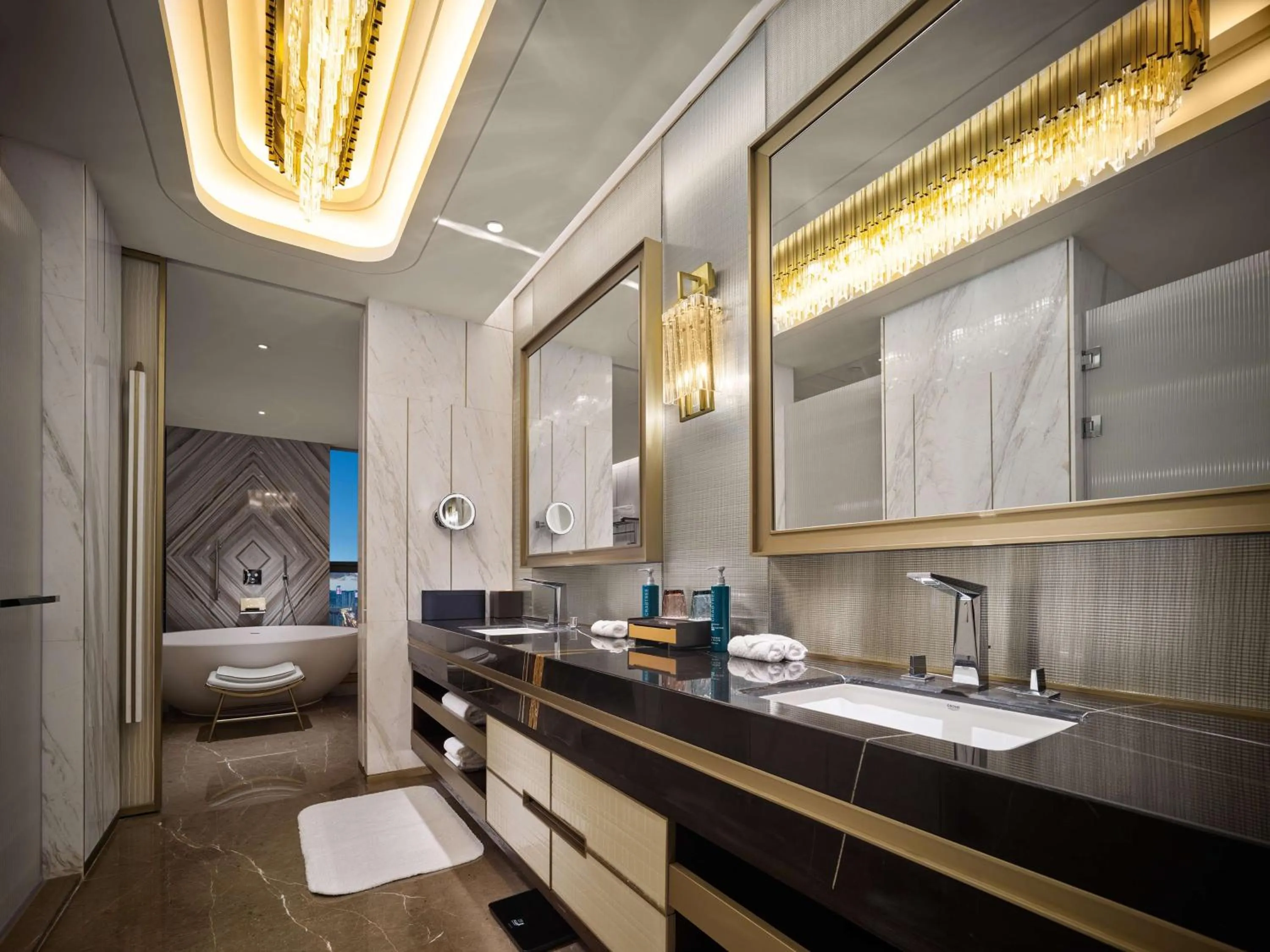 Bathroom in Hilton Lanzhou City Center